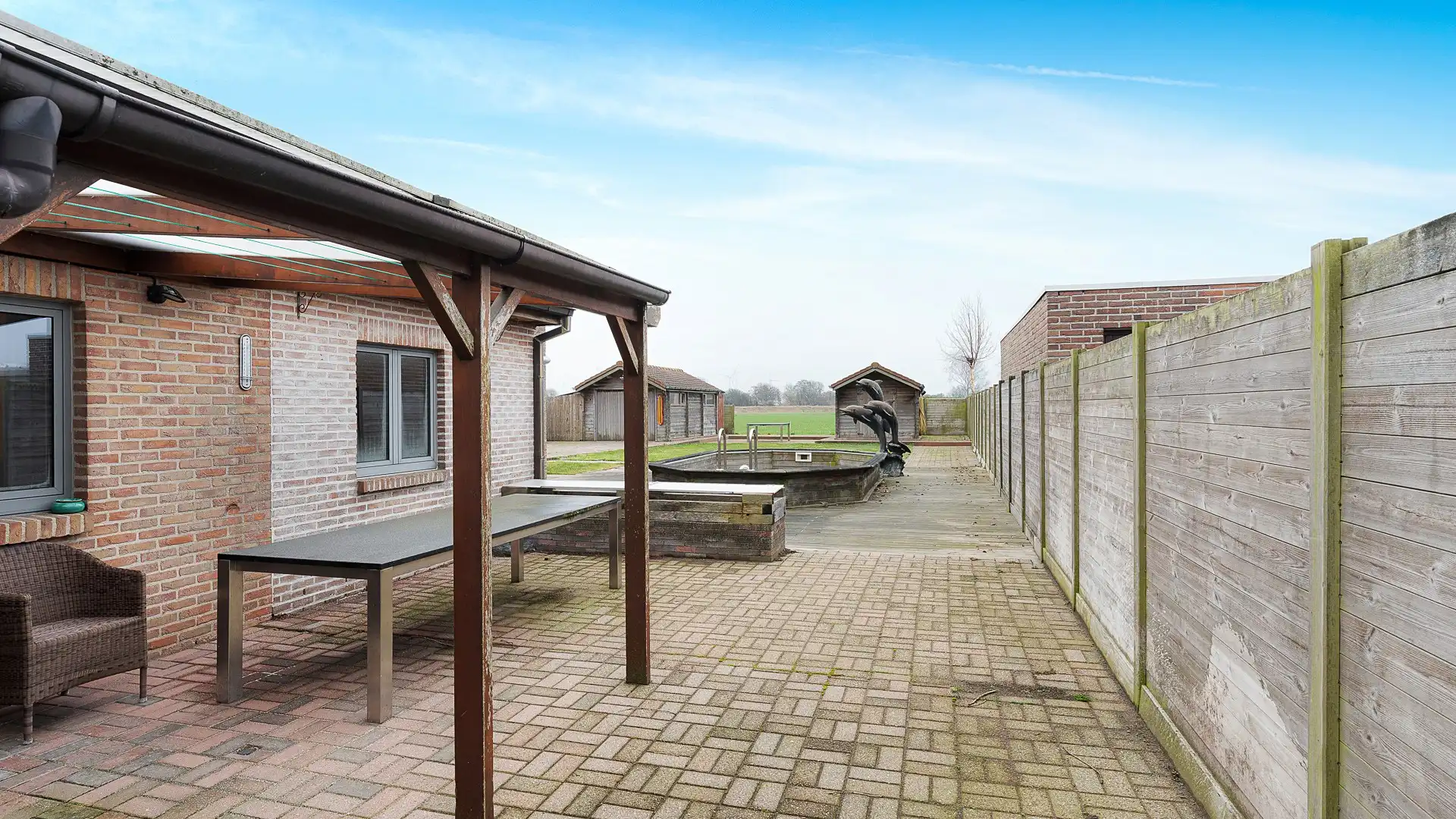 Alleenstaande bungalow met vergund zwembad te Lissewege foto 2