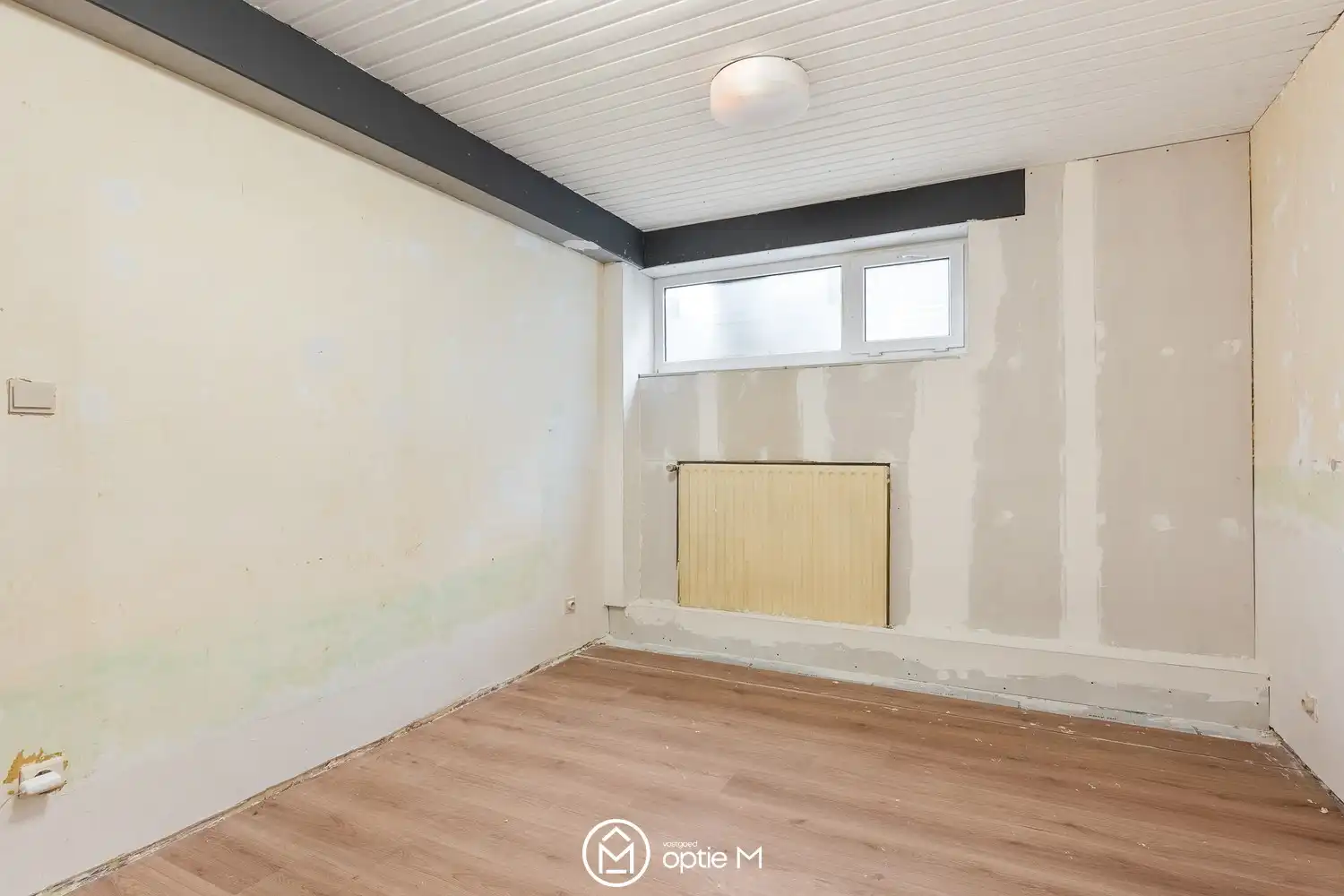 VERRASSEND RUIME HALFOPEN WONING MET 361 M², 5 SLAAPKAMERS EN TAL VAN MOGELIJKHEDEN foto 21