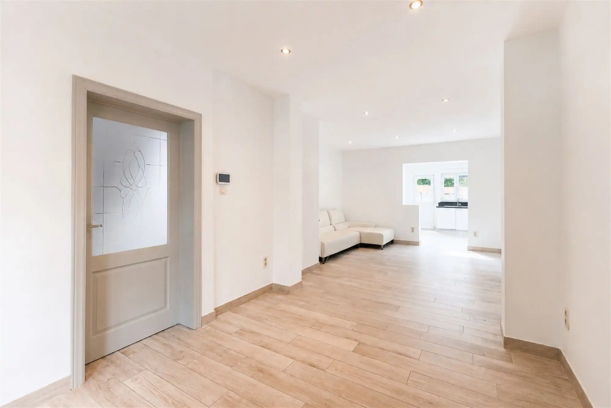 Instapklare woning met twee slaapkamers te Wilrijk foto 2