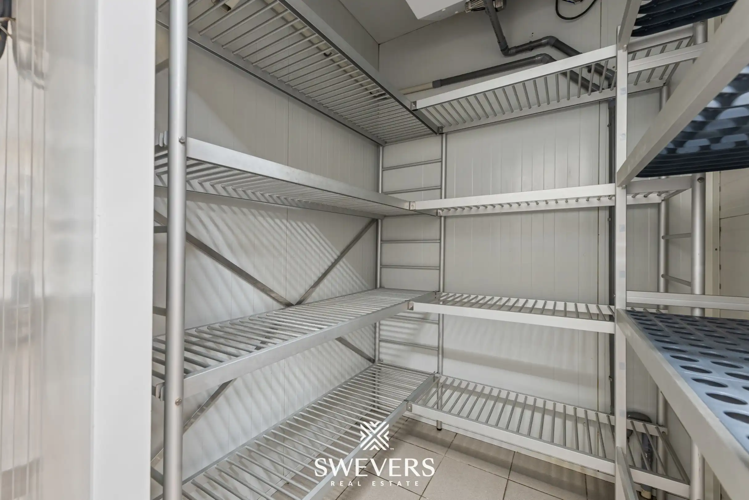 Instapklaar handelshuis op toplocatie met een oppervlakte van 272m2 foto 17