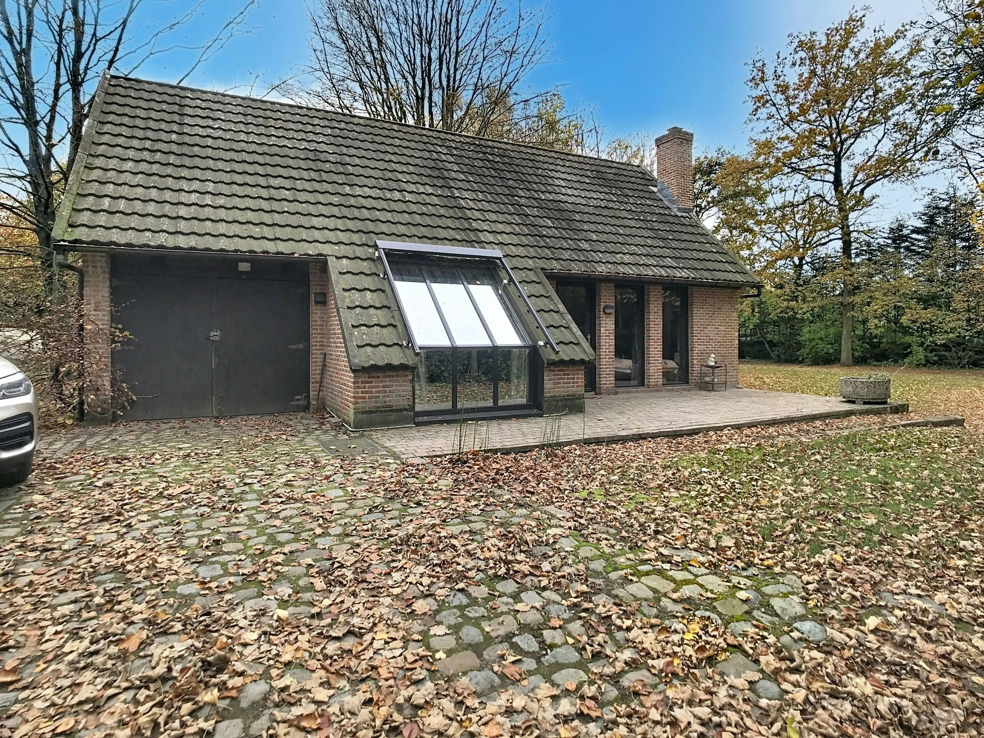 Ruime vakantiewoning op groot open perceel in bosrijk gebied foto 2