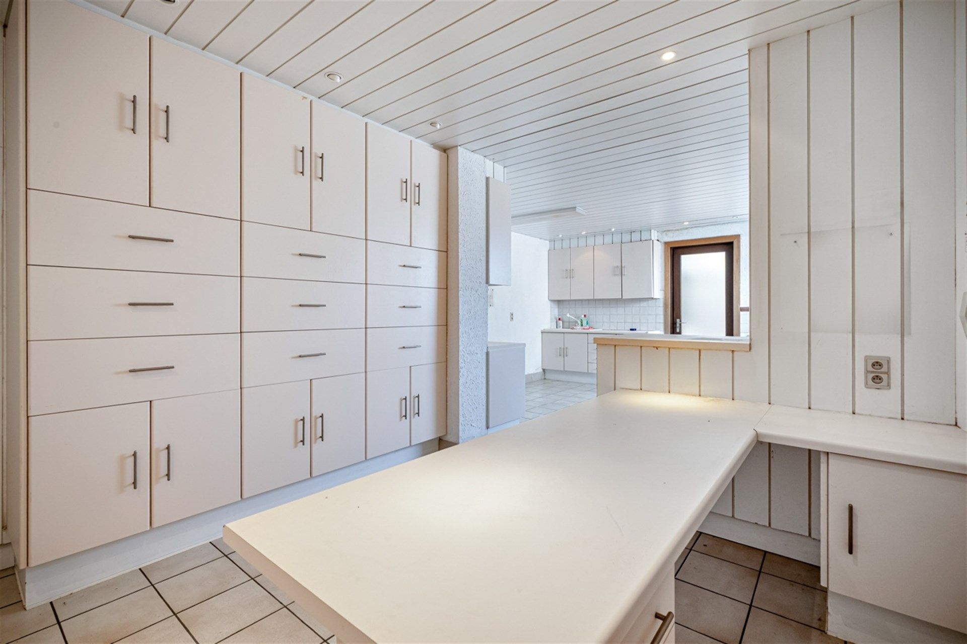 Knusse woning met twee slaapkamers en koer foto 5