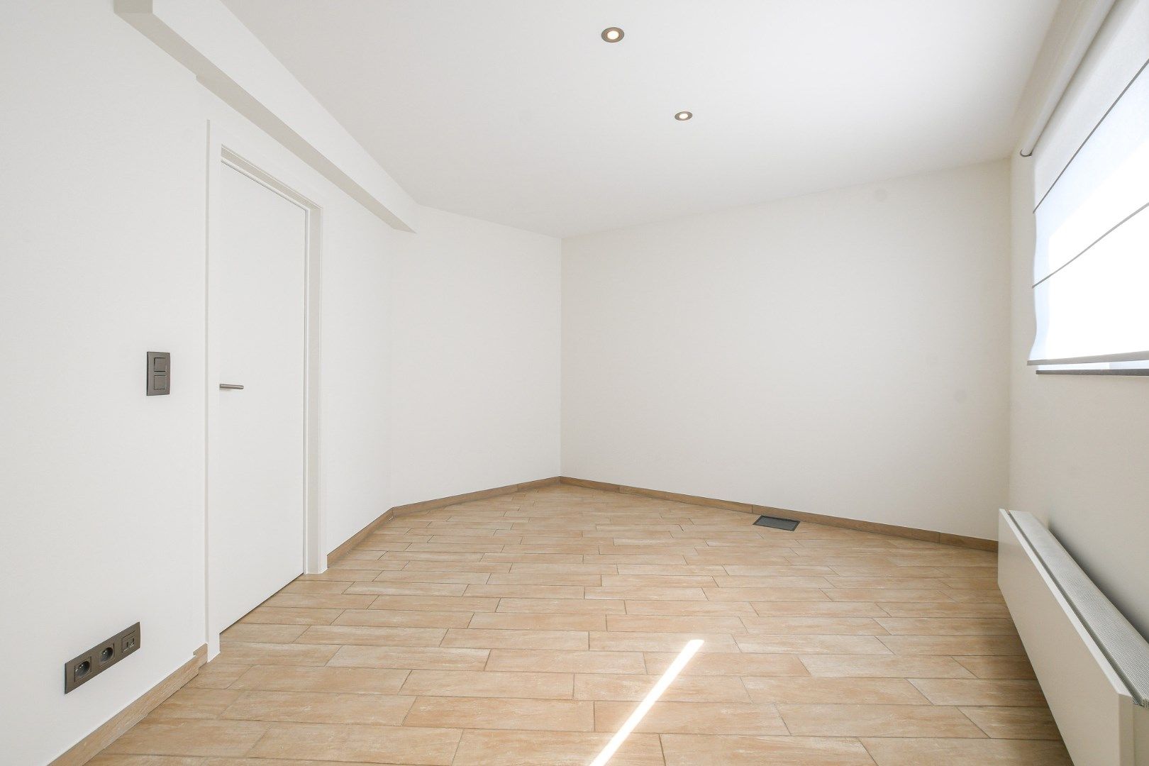 Volledig gerenoveerd appartement met terras te koop in Klemskerke (De Haan) foto 22