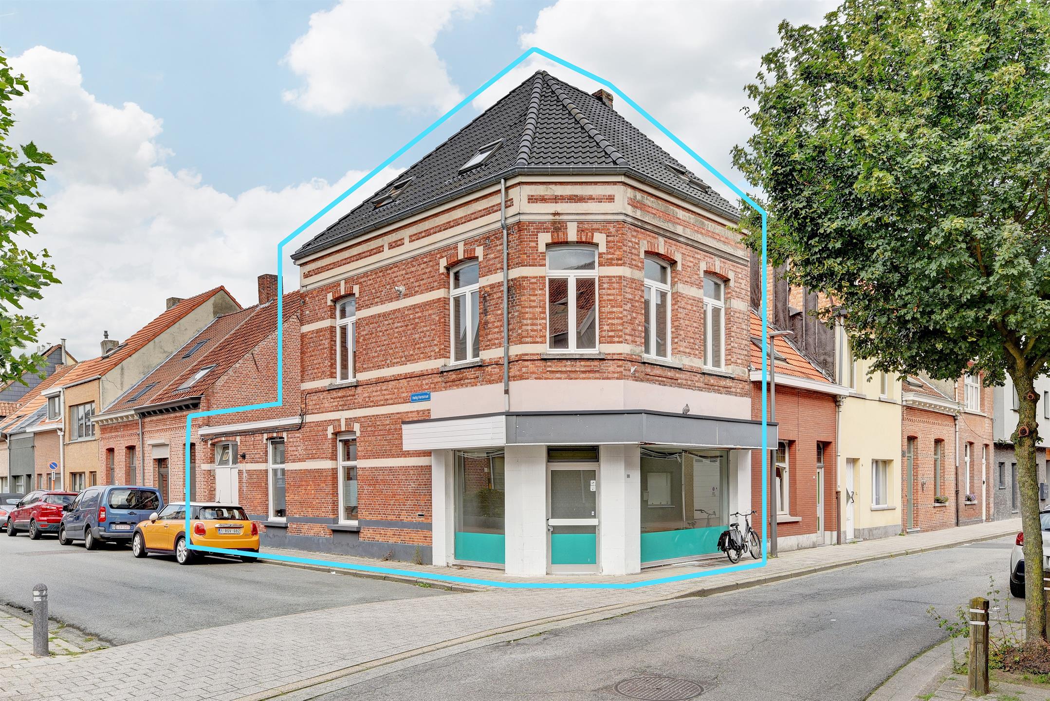 Hoofdfoto van de publicatie: Handelszaak met bovenliggend appartement in Turnhout