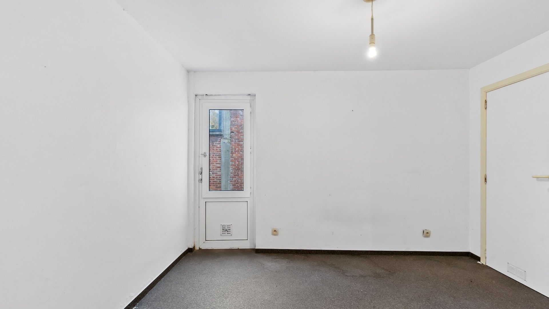 Charmante stadswoning met veel potentieel vlakbij het centrum van Hasselt foto 8