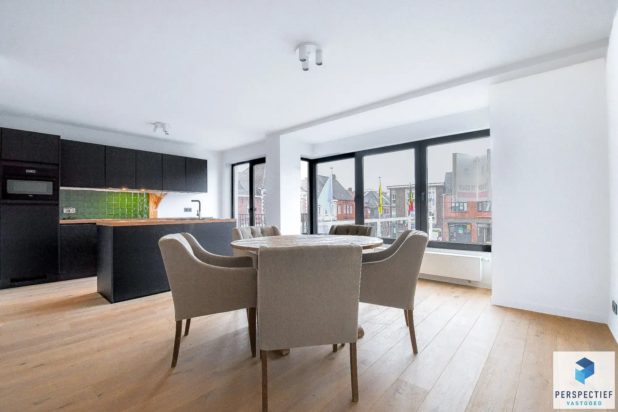 Lichtrijk appartement (128 m²) met 3 slaapkamers en terras foto 2