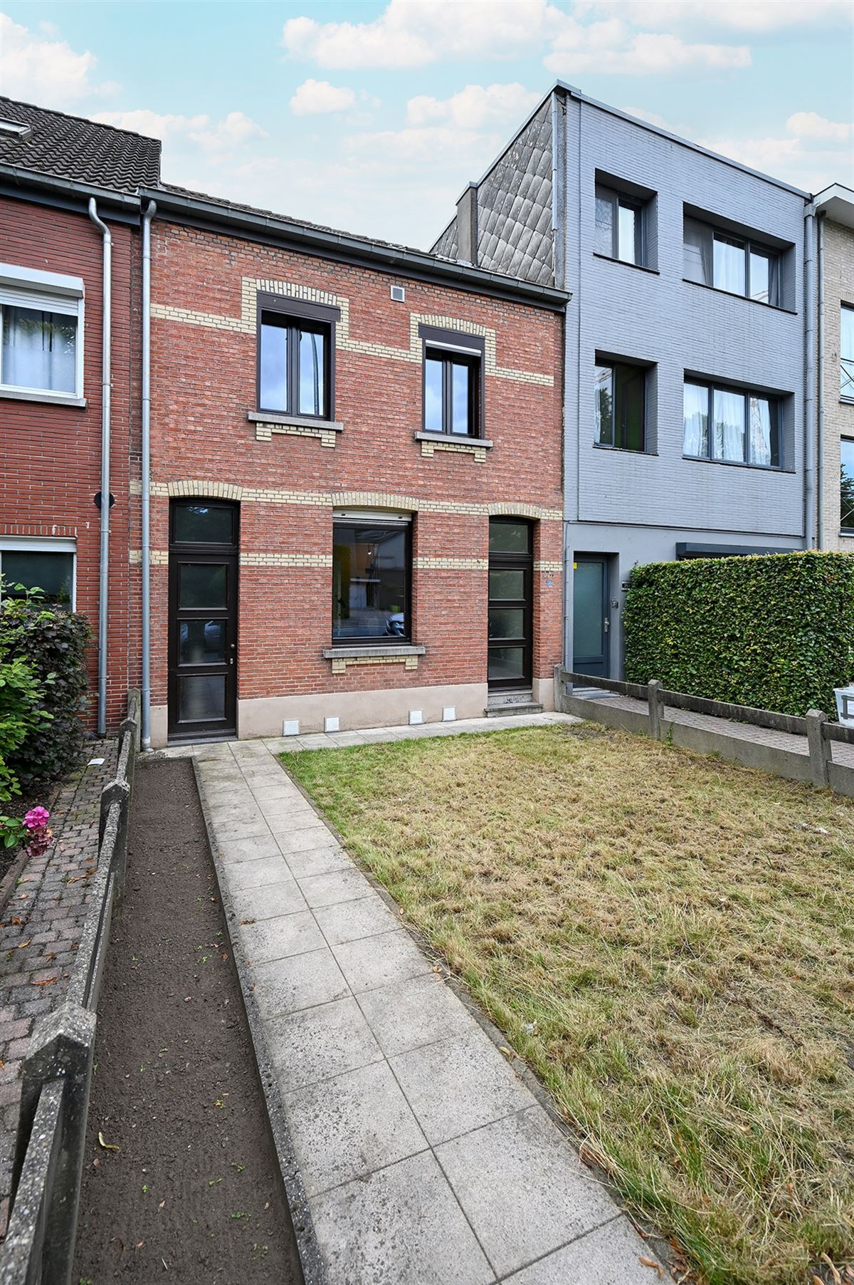 Gerenoveerde woning met 3 slaapkamers foto 19