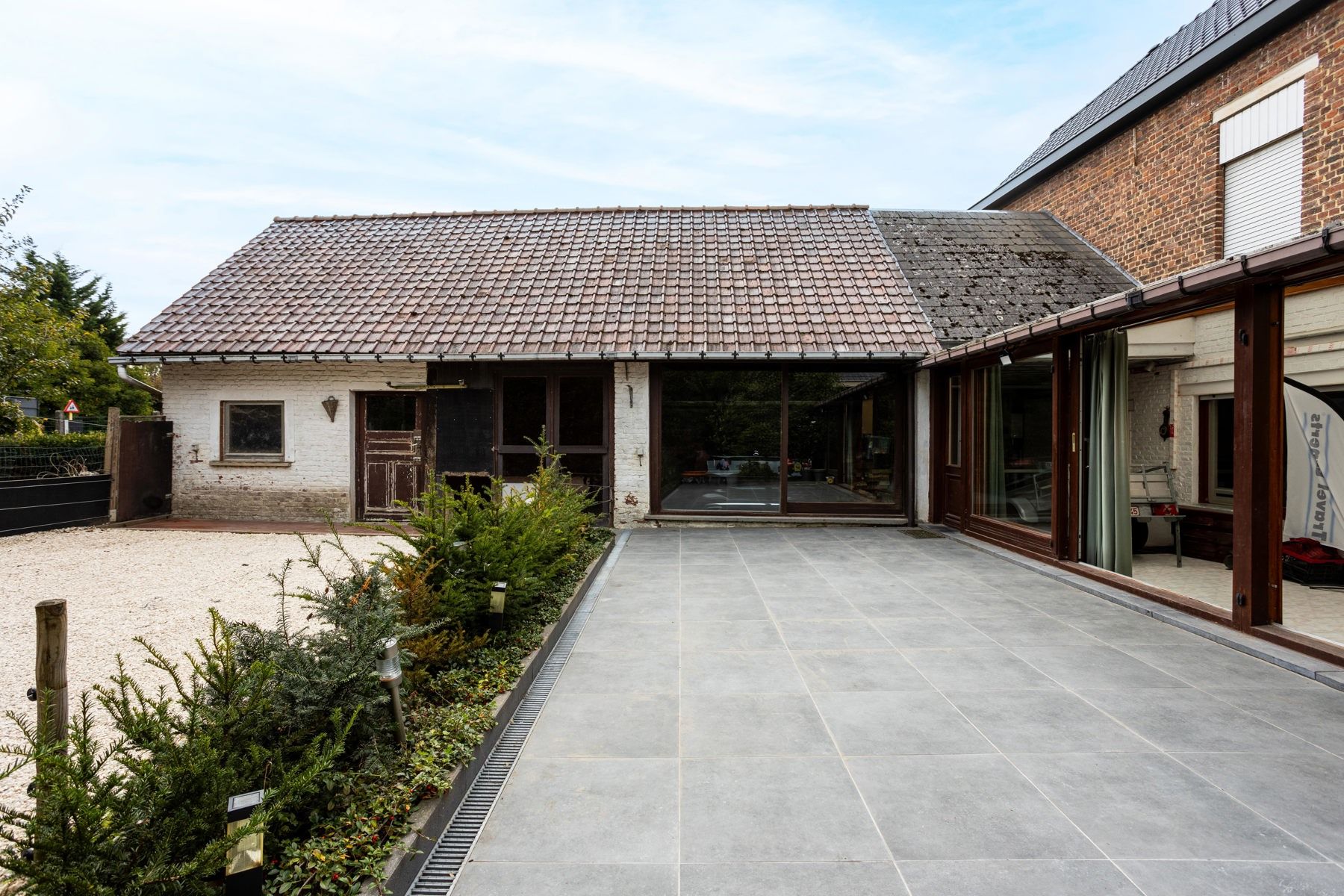 Woning met 3 garages en mogelijkheid tot verkaveling foto 22