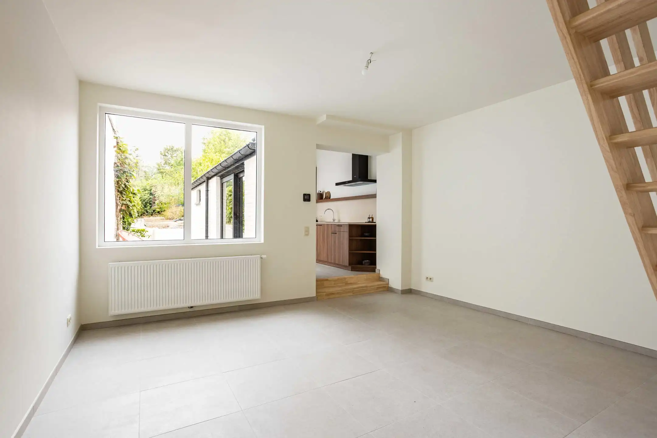 Volledig gerenoveerde woning met 4 slaapkamers foto 5