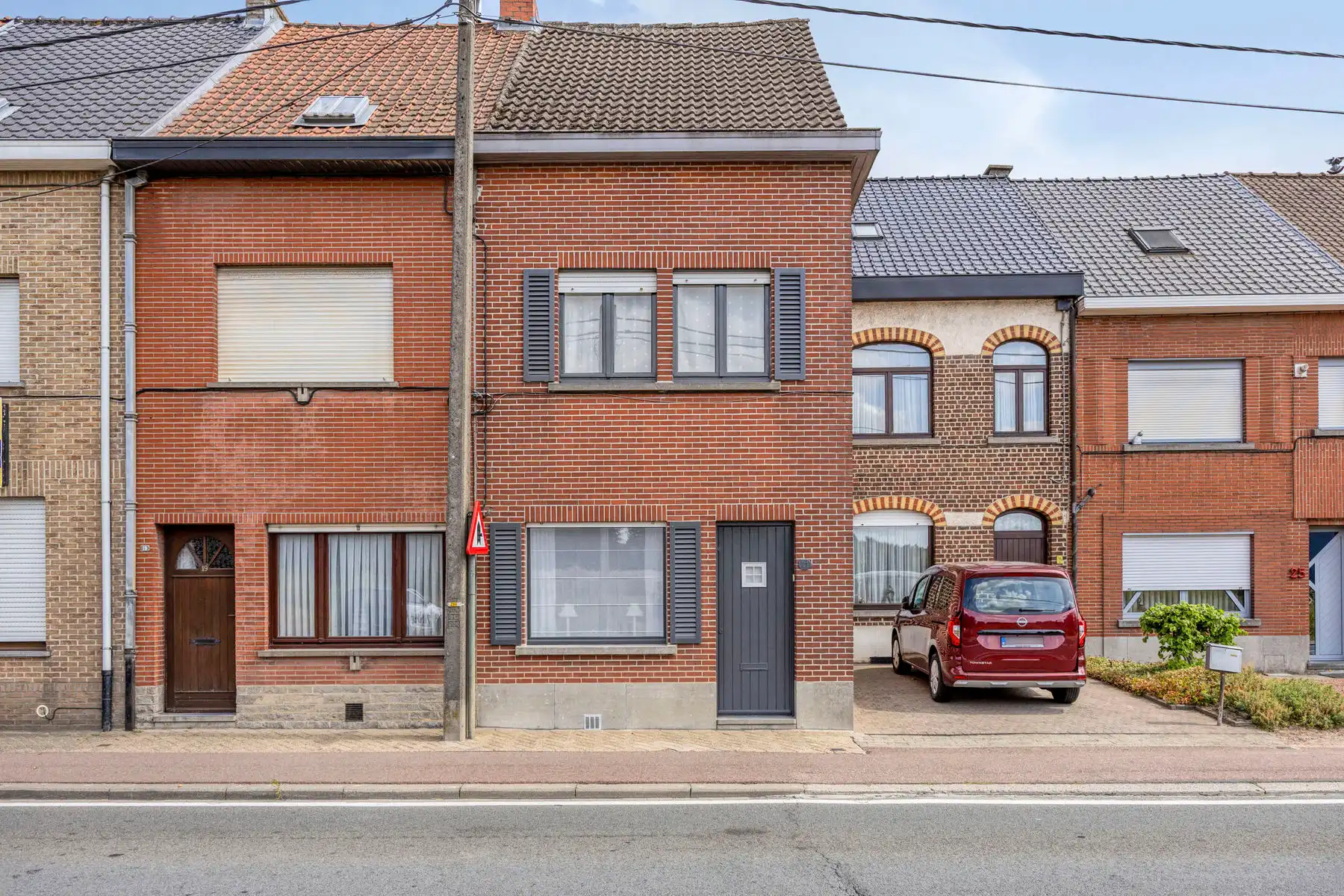 Instapklare woning in het centrum van Asse! foto 2