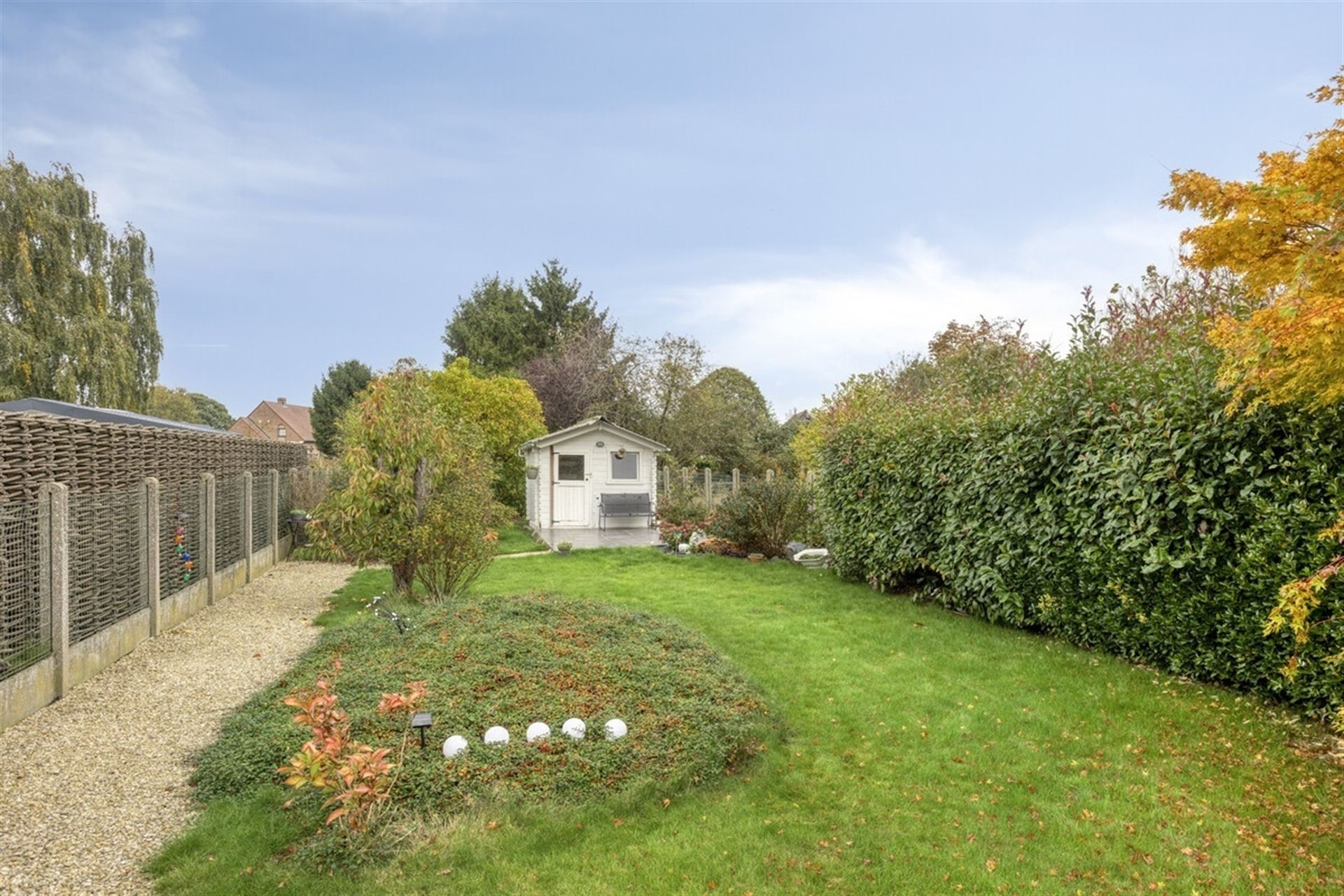 Riante Woning met 4 Slaapkamers foto {{pictureIndex}}