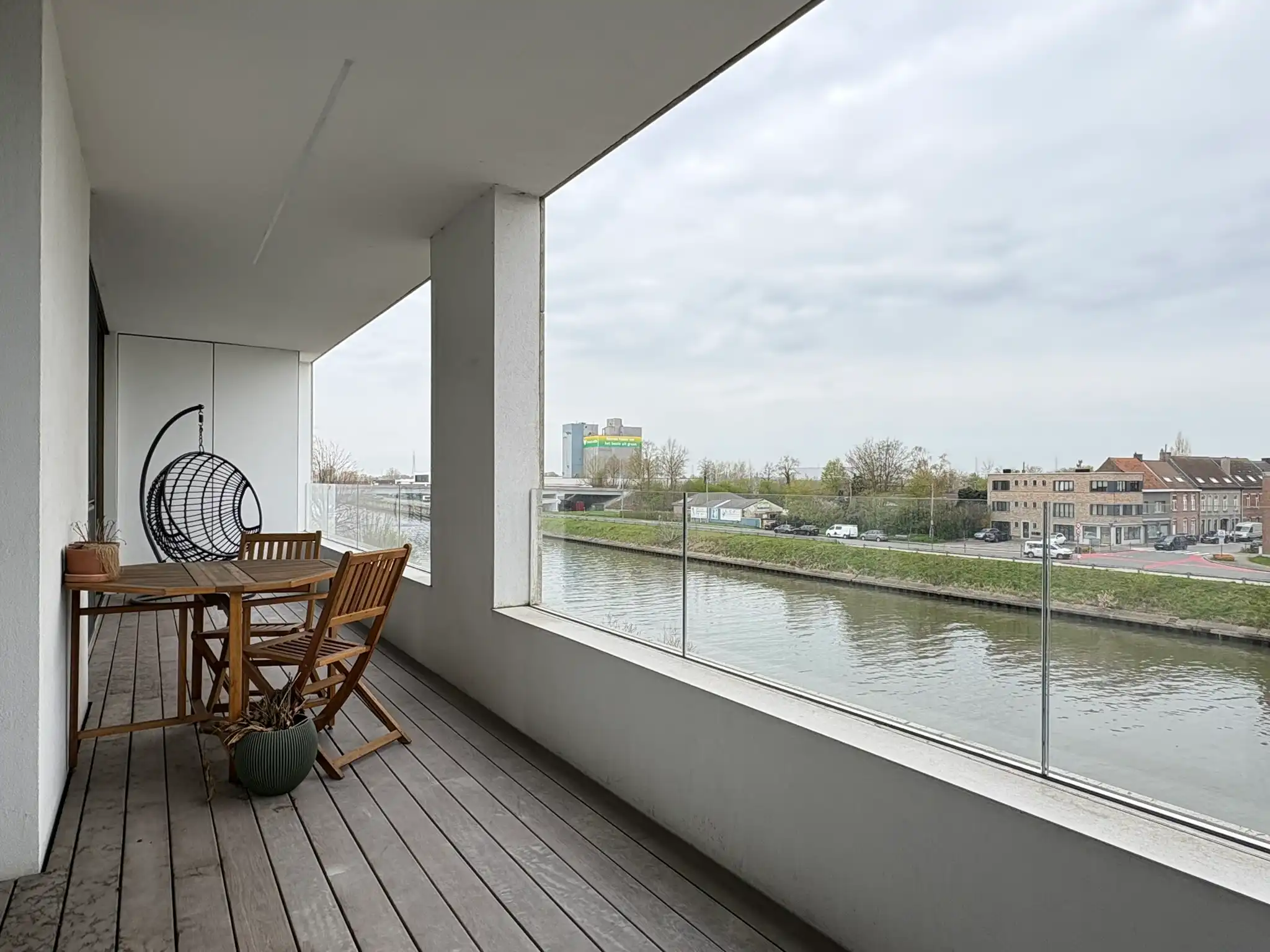 Klassevol appartement met autostaanplaats te huur in Deinze foto 9