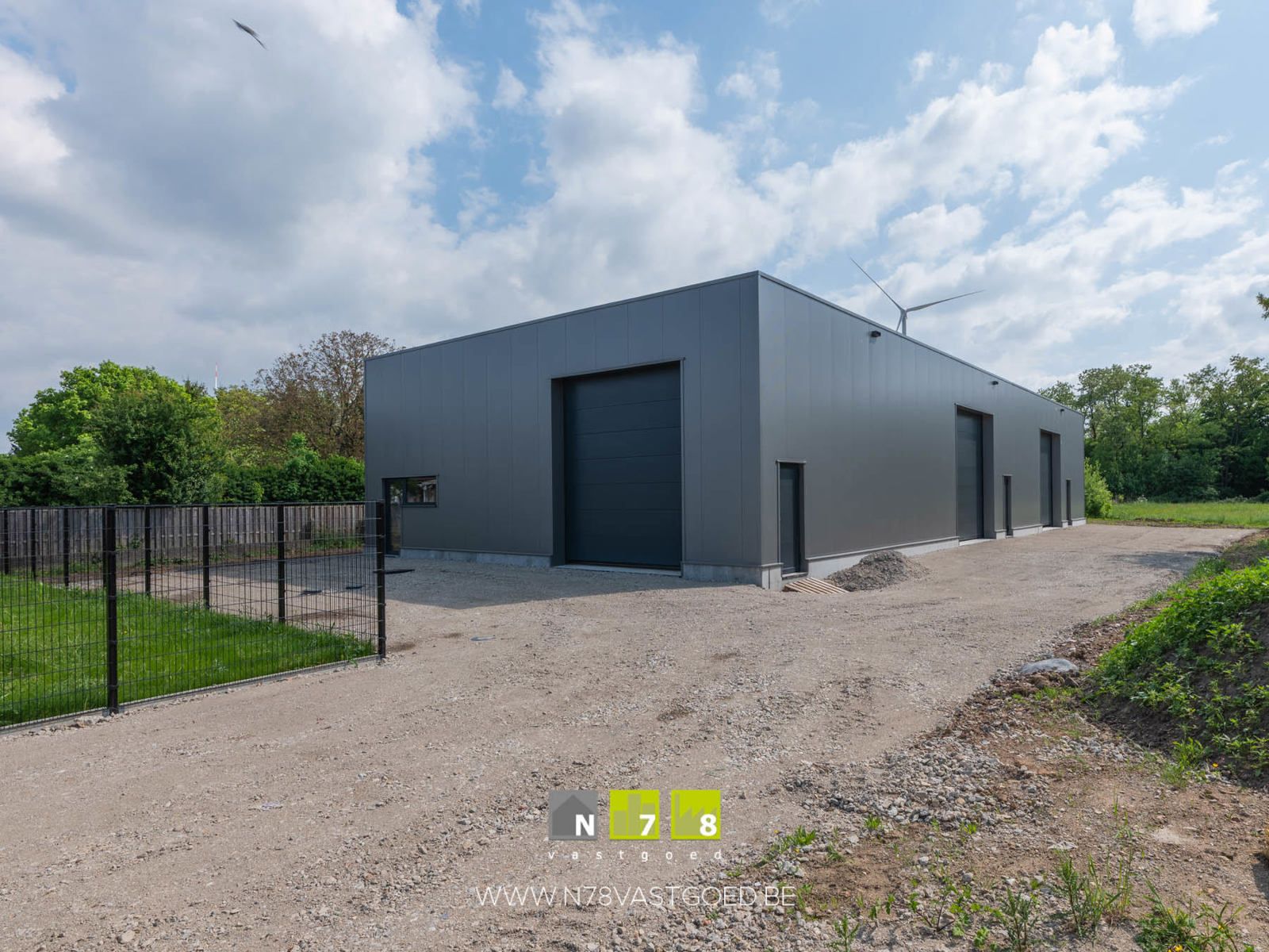 Bedrijfsvastgoed te koop foto {{pictureIndex}}