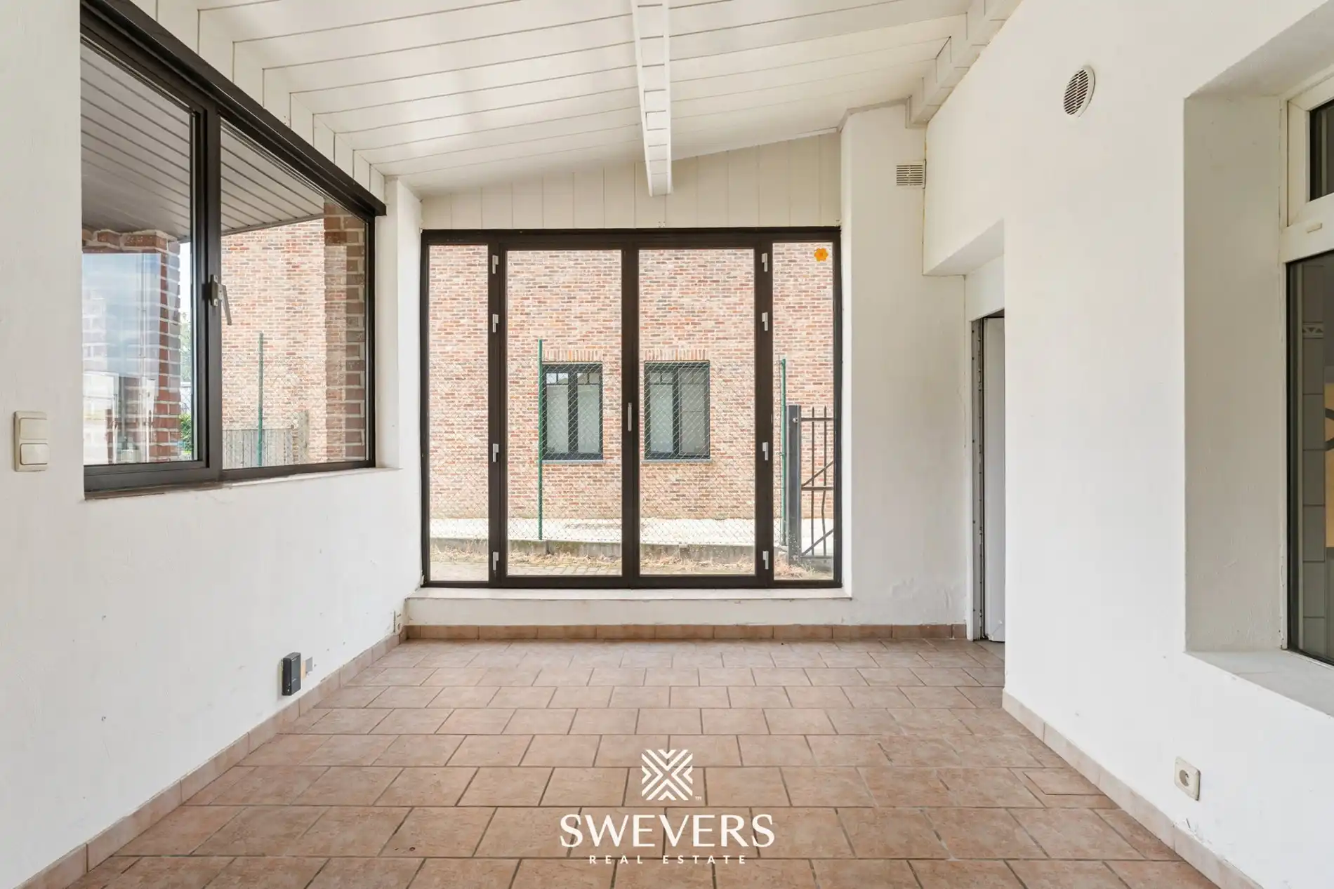 Charmante open bebouwing met 3 slaapkamers, zonnige tuin en renovatiepotentieel foto 11