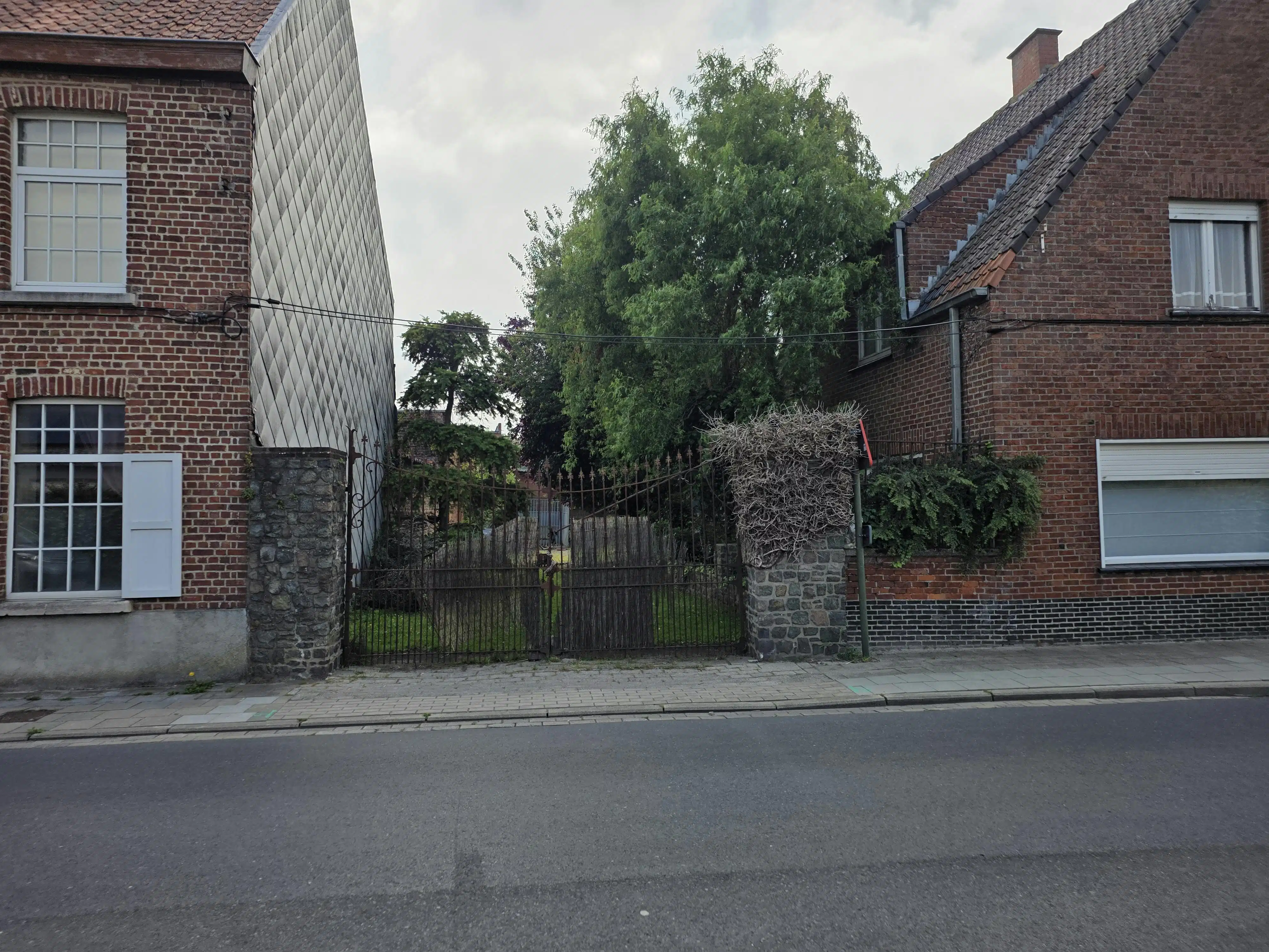 Unieke bouwgrond van 422,78 m² te koop in Izegem. foto 3