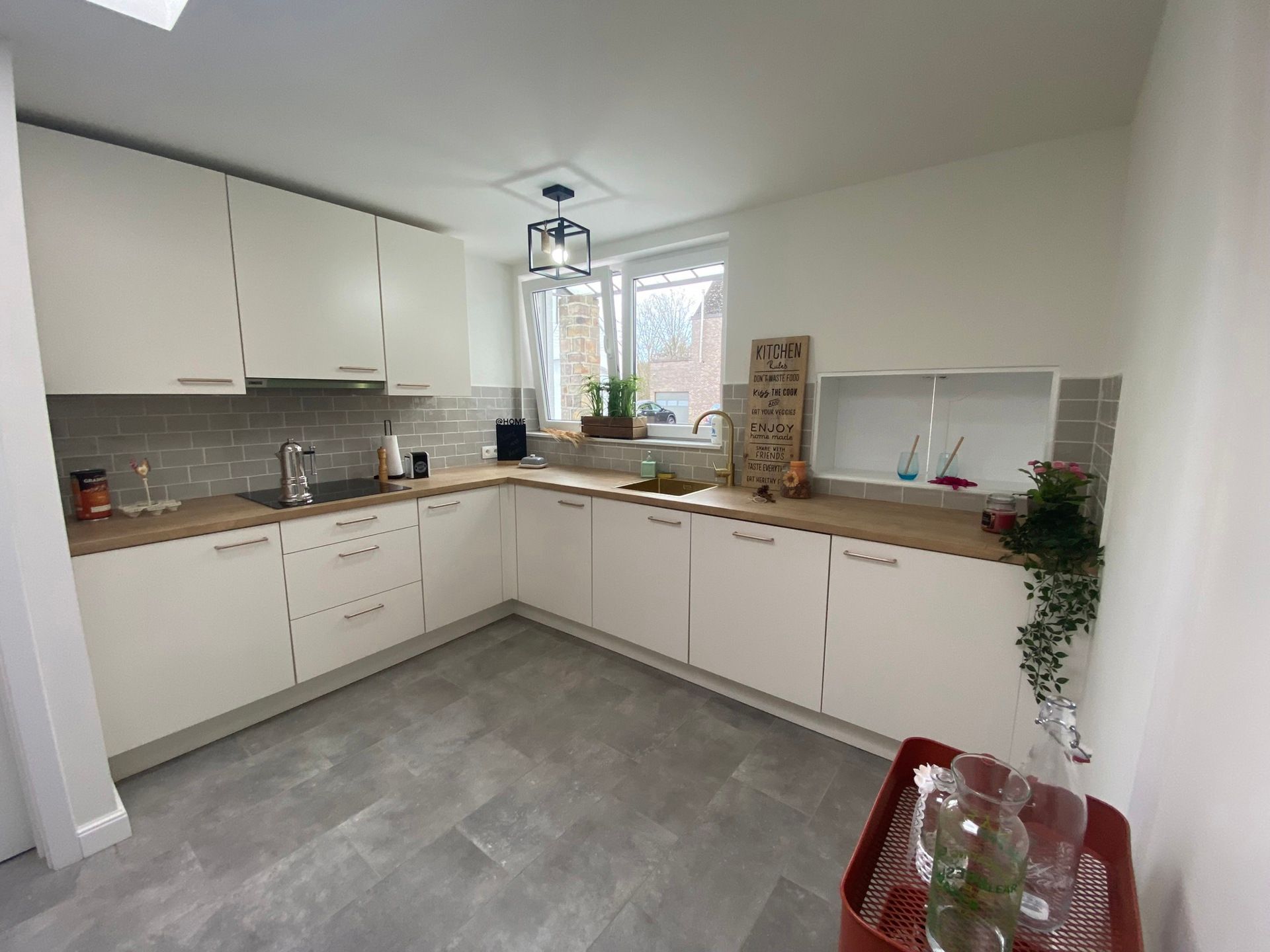 Ruime instapklare HOB met 4 slpks, tuin en garage foto 9