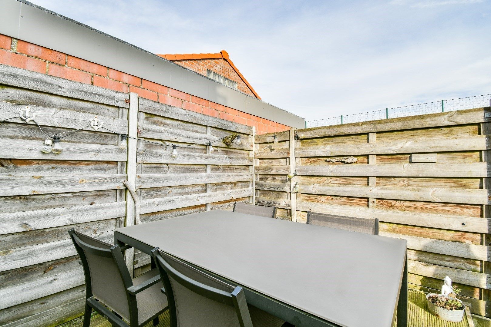 Te renoveren woning in het hart van Torhout! foto 18