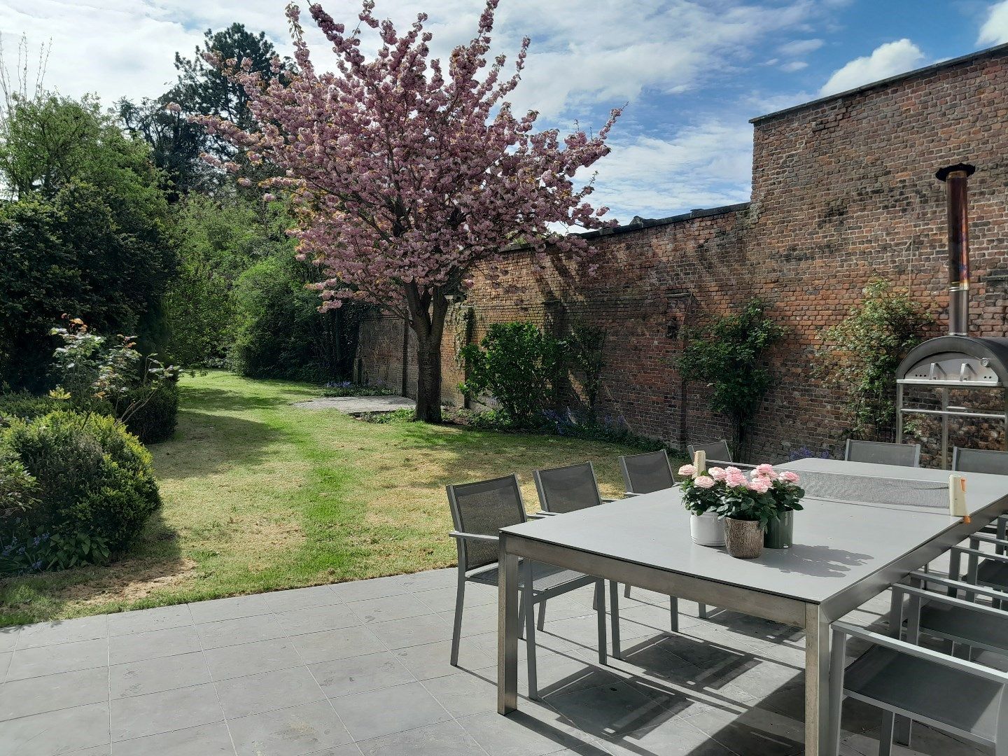 Karaktervolle, gerenoveerde en super energiezuinige woning met bureel en zonnig tuin nabij de Dampoort. foto 2