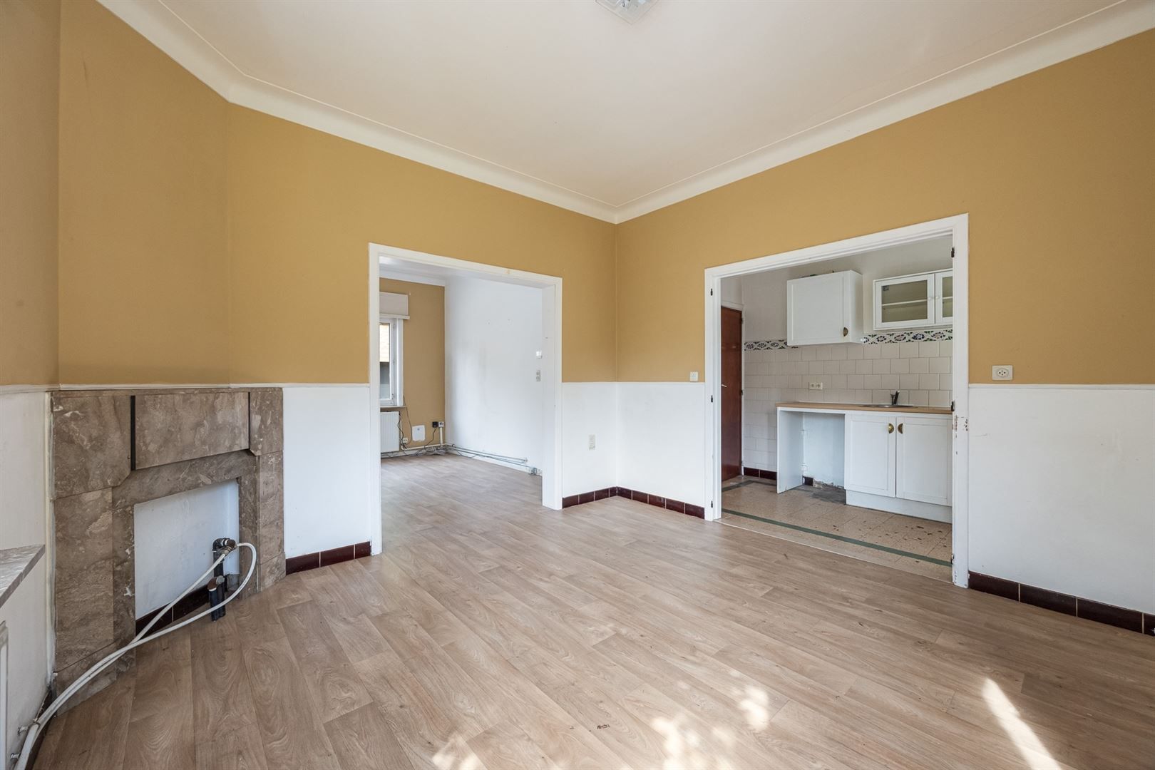 Halfopen woning in kindvriendelijke straat foto 7