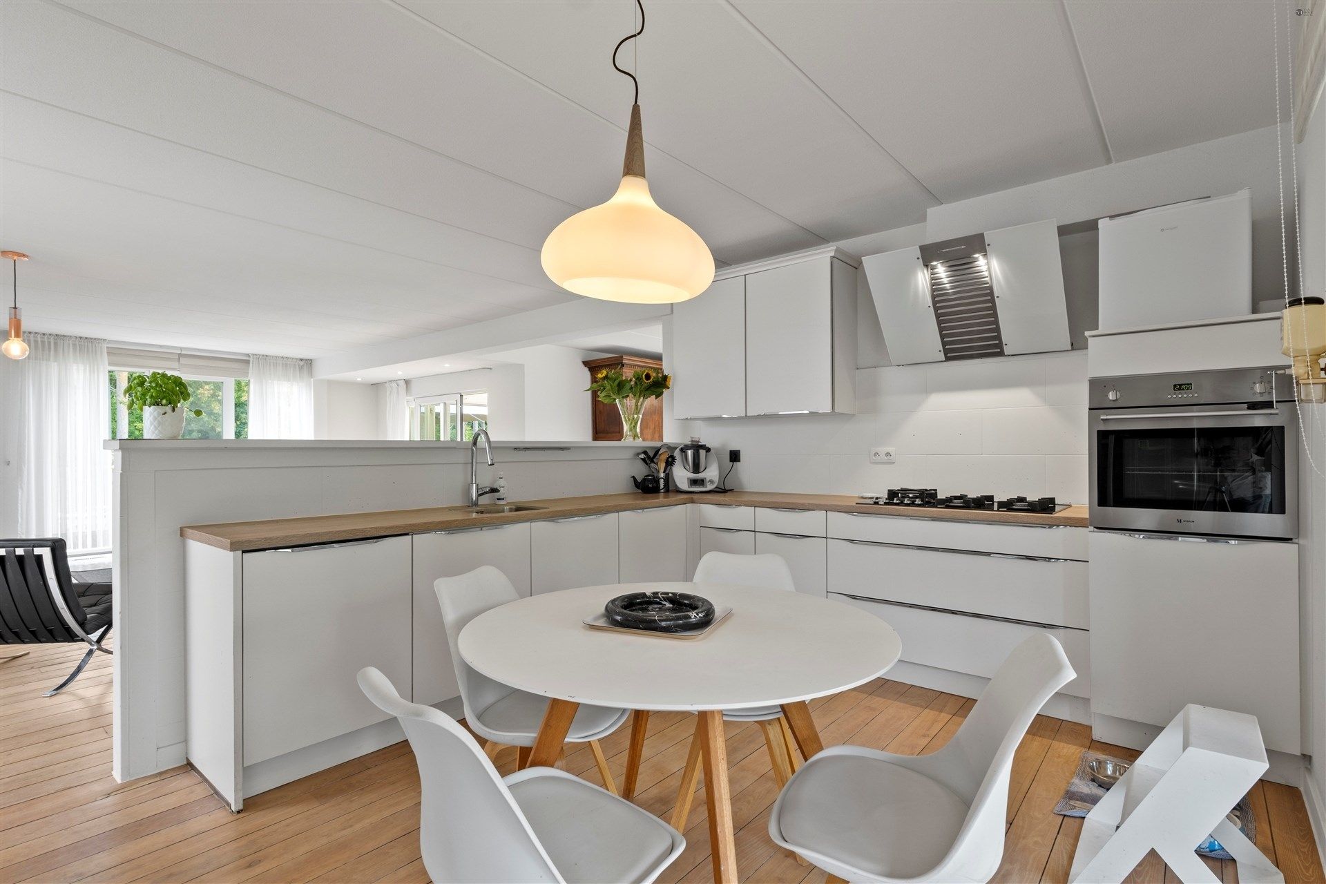 Vrijstaande woning op groot perceel foto 6