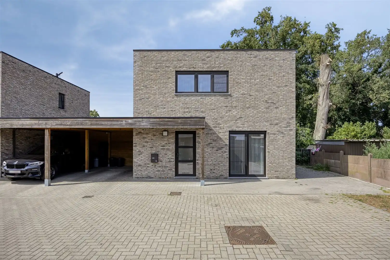 TE KOOP: Recente, halfopen bebouwing te Heusden-Zolder!  foto 2