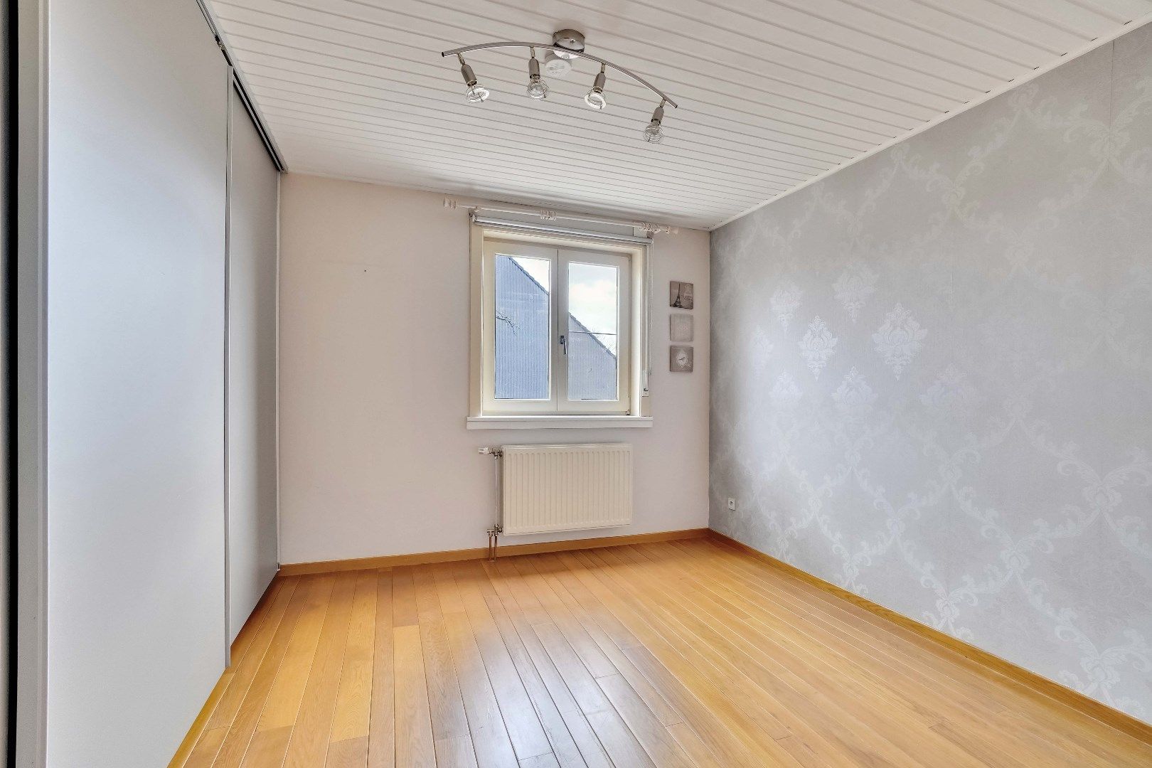 GEZINSWONING MET EEN BEWOONBARE OPP. VAN 310 M² + LOODS TE GELLIK !  foto 12