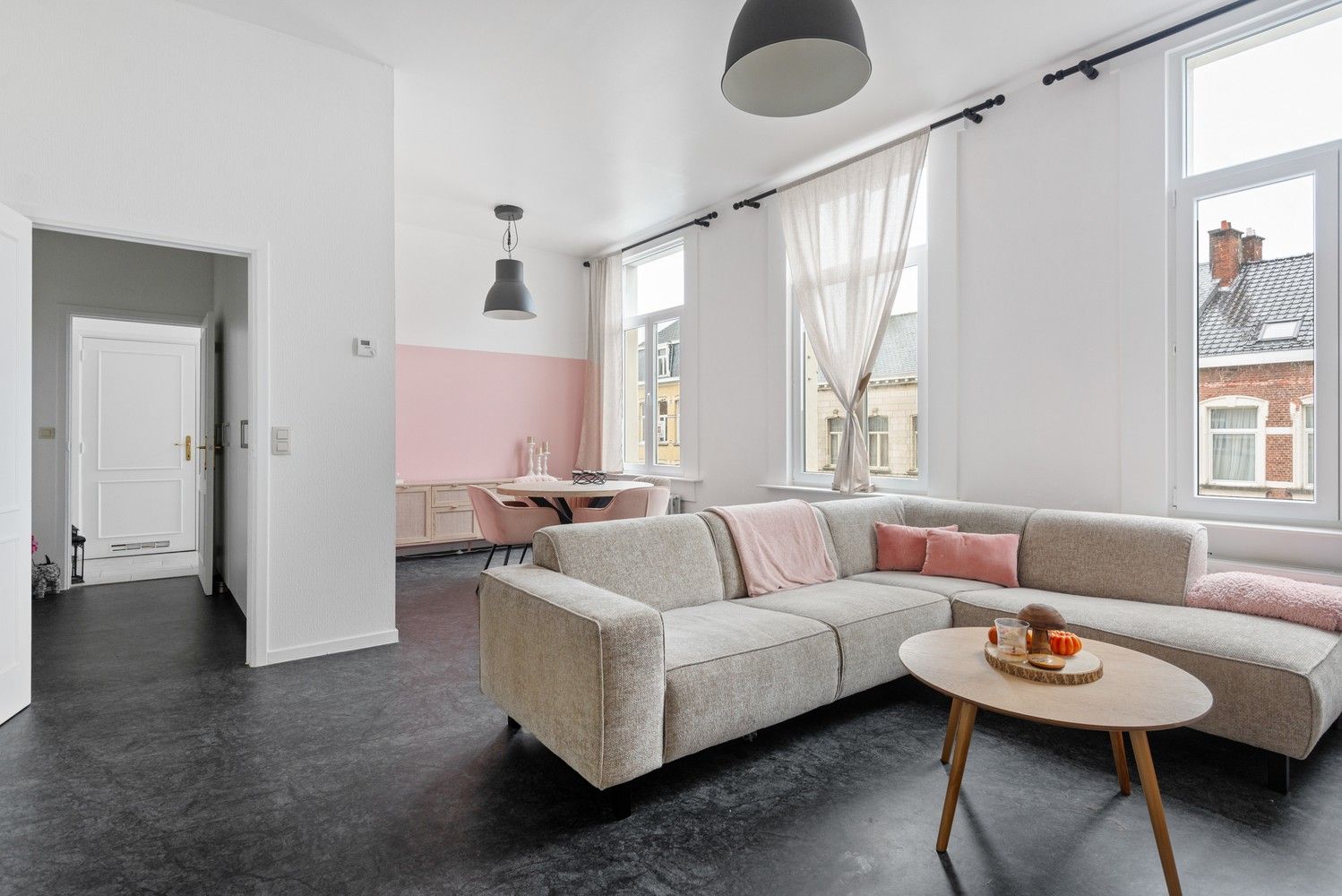 Opbrengsteigendom (praktijk + 2 appartementen) in Wijnegem centrum te koop! foto 4