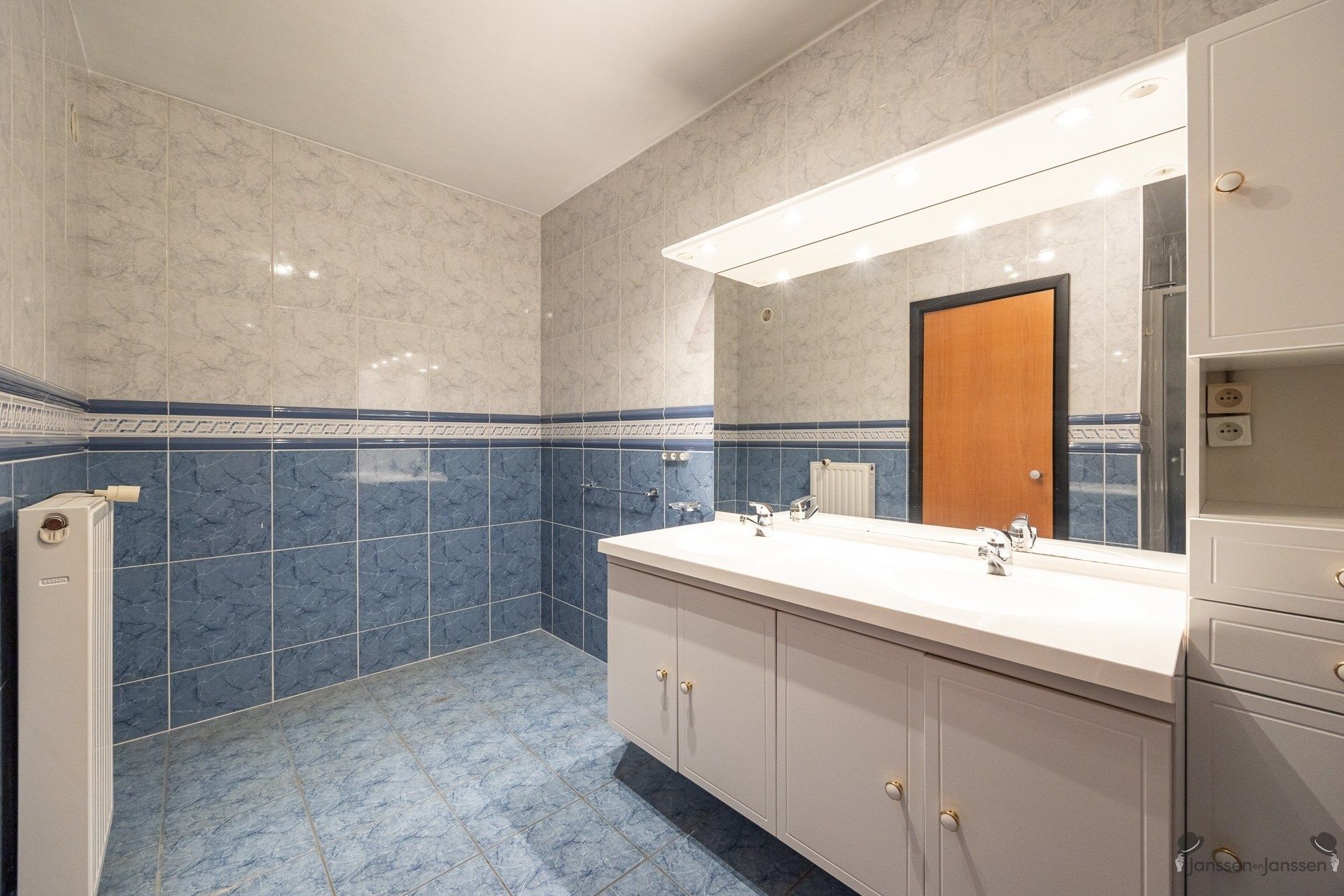 appartement met ruim terras foto 7