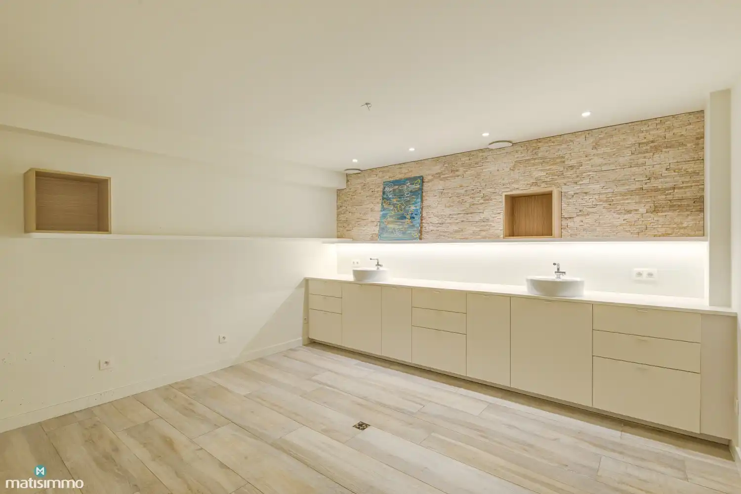 MODERNE VILLA MET INGEBOUWD ZWEMBAD, 3 SLAAPKAMERS EN PRAKTIJKGEDEELTE IN RUSTIGE OMGEVING TE WELLEN foto 35