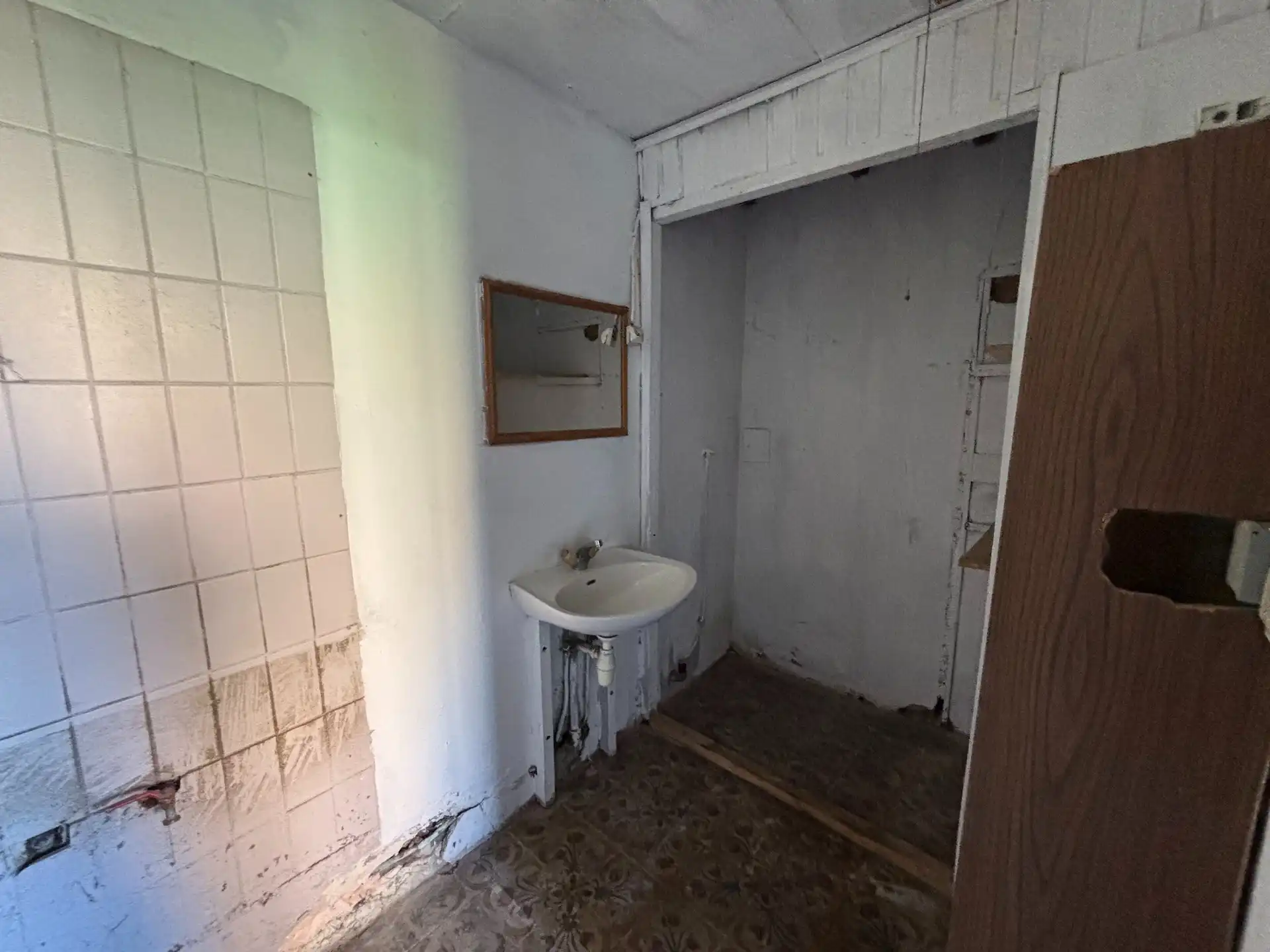 Landelijk gelegen renovatiewoning met prachtig uitzicht over de velden foto 12