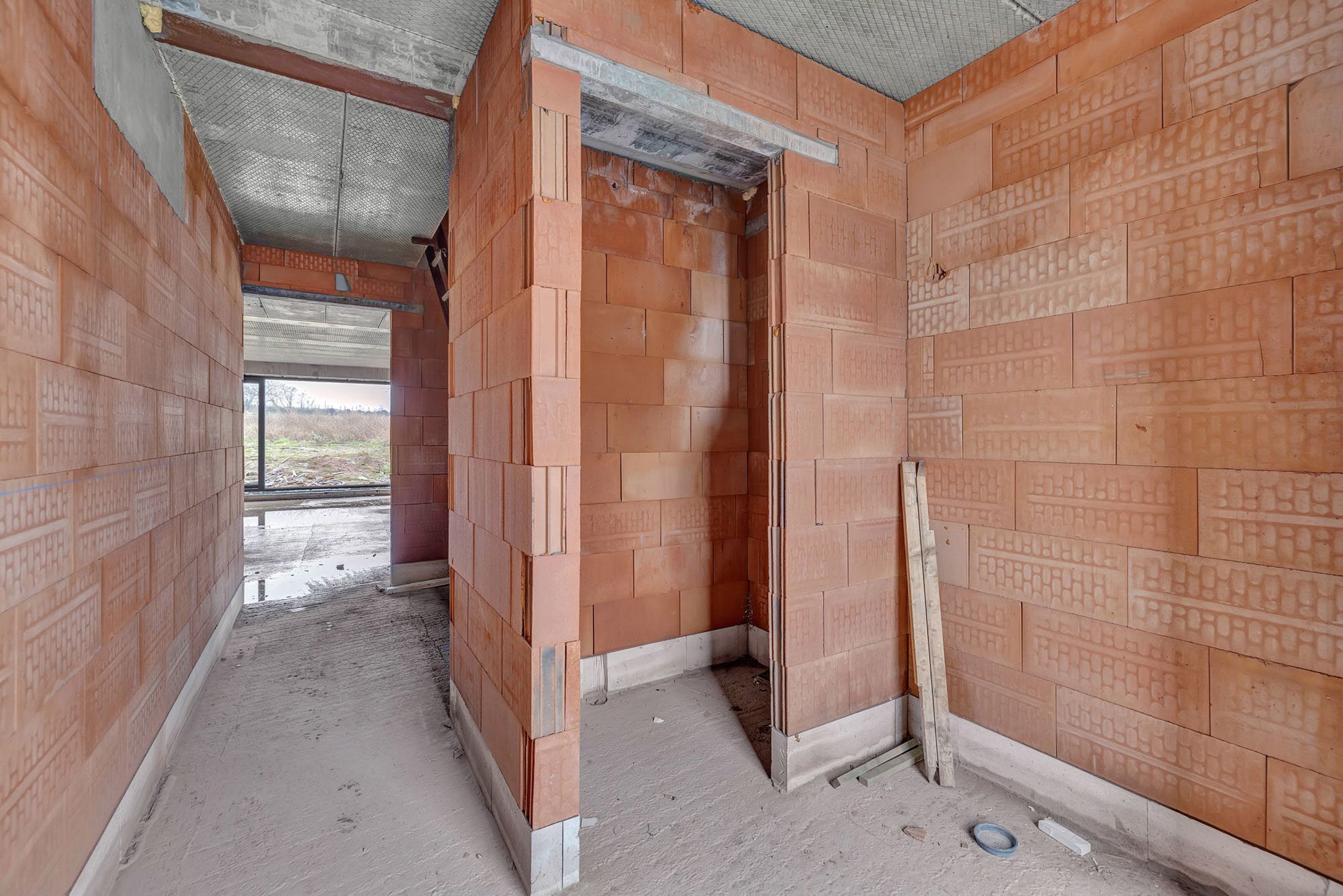Halfopen nieuwbouwwoning op een prachtig perceel foto 12