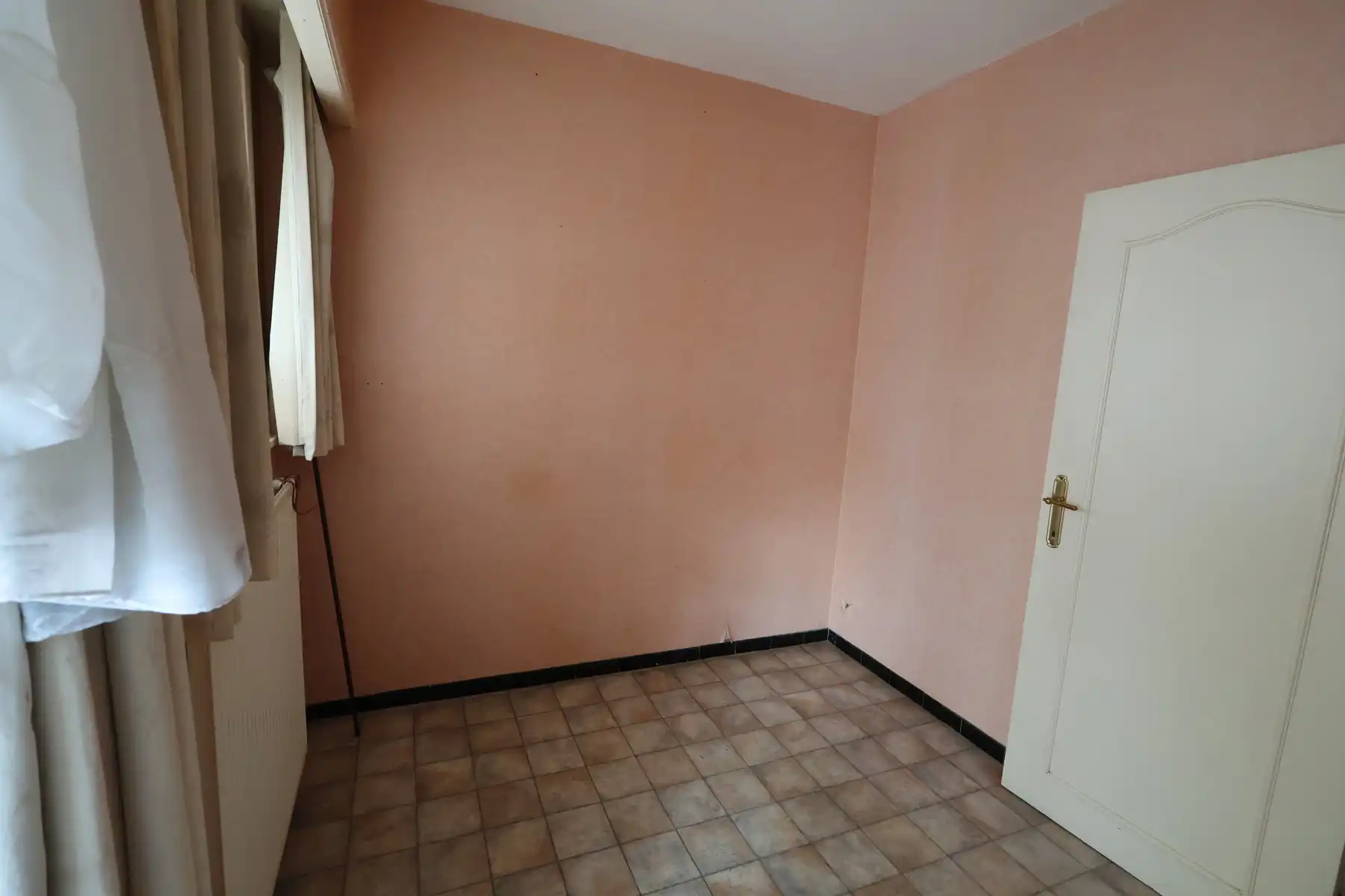 Laagbouwwoning met 2 slaapkamers op een perceel van 1.031m² foto 10
