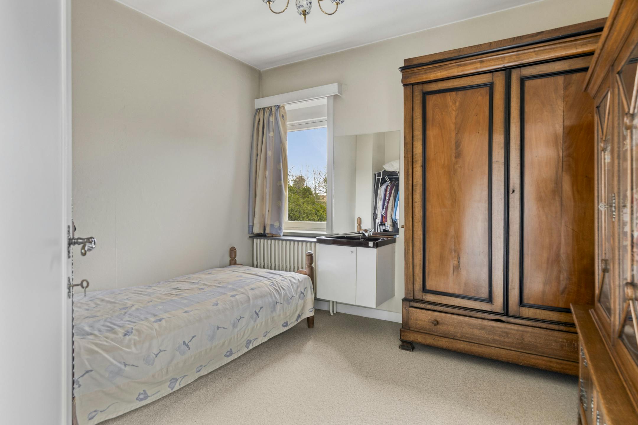 Riante villa met praktijkruimte foto 14