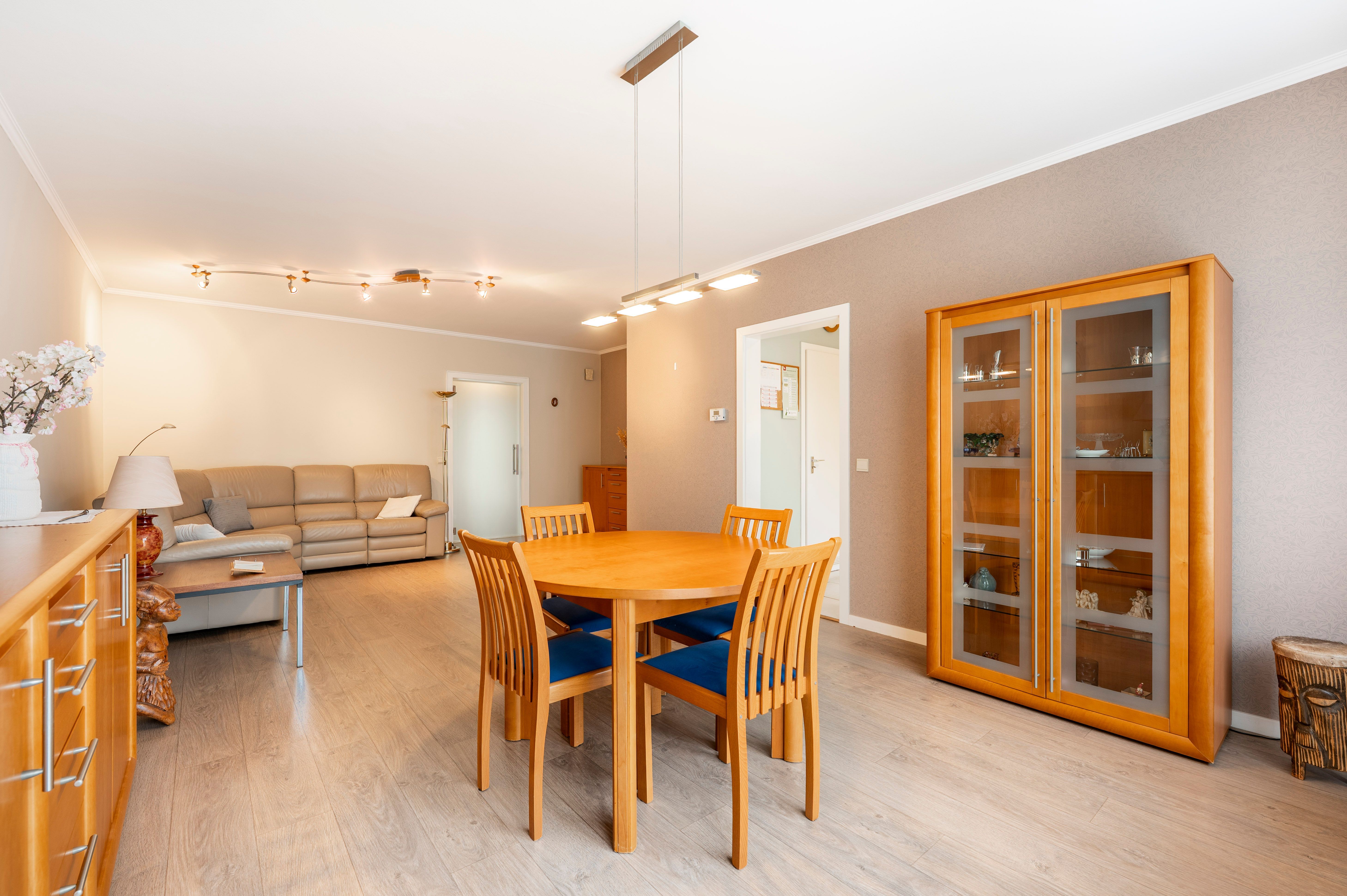 Verzorgd gelijkvloers appartement met 2 slaapkamers en tuin op toplocatie in Ekeren-Mariaburg! foto 10