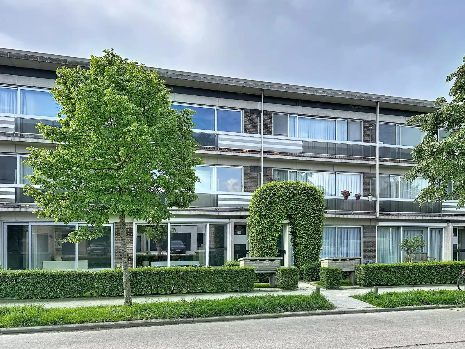 Rustig gelegen appartement met twee slaapkamers foto 2