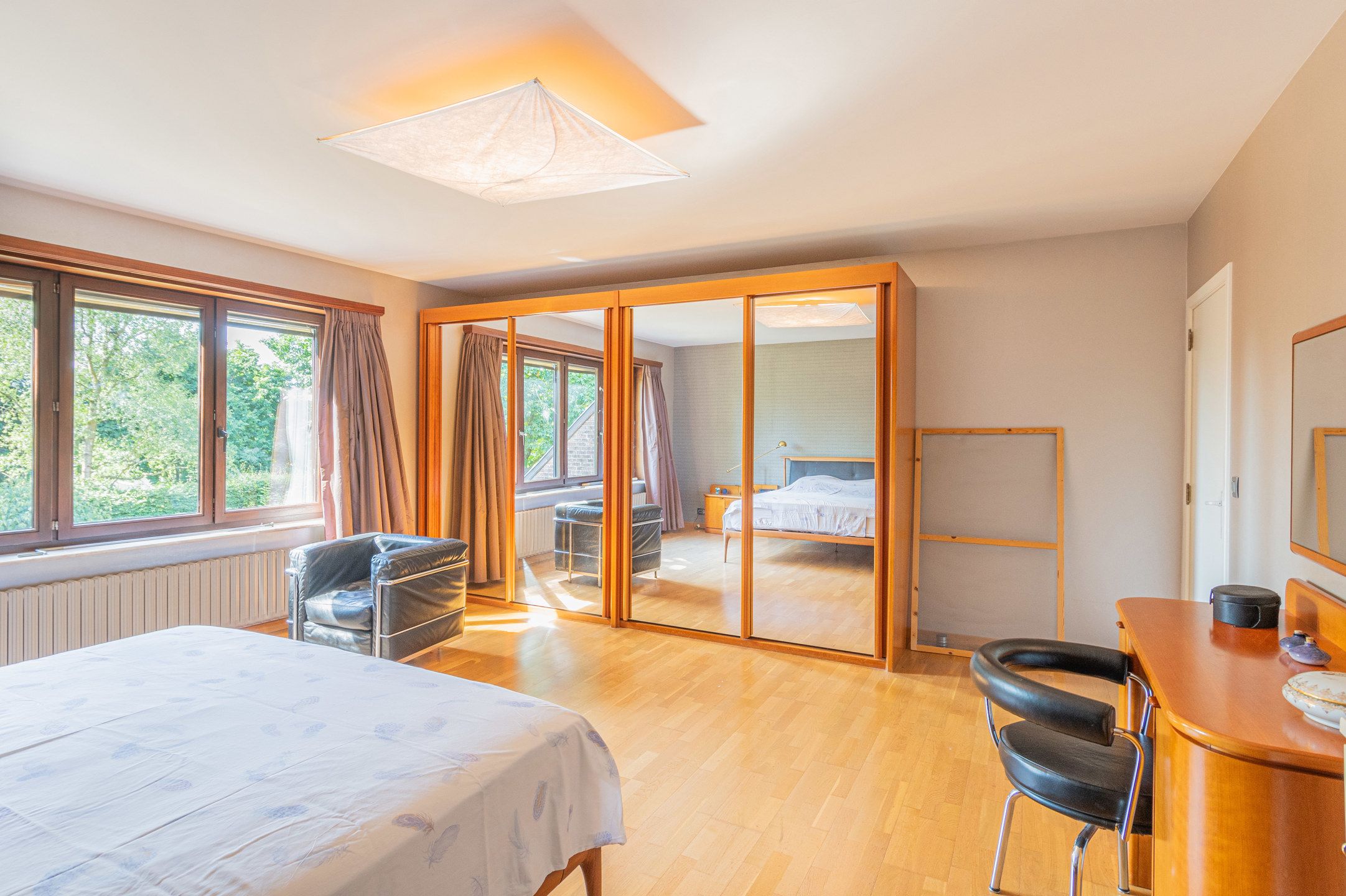 Riante woning met grote praktijkruimte foto 30