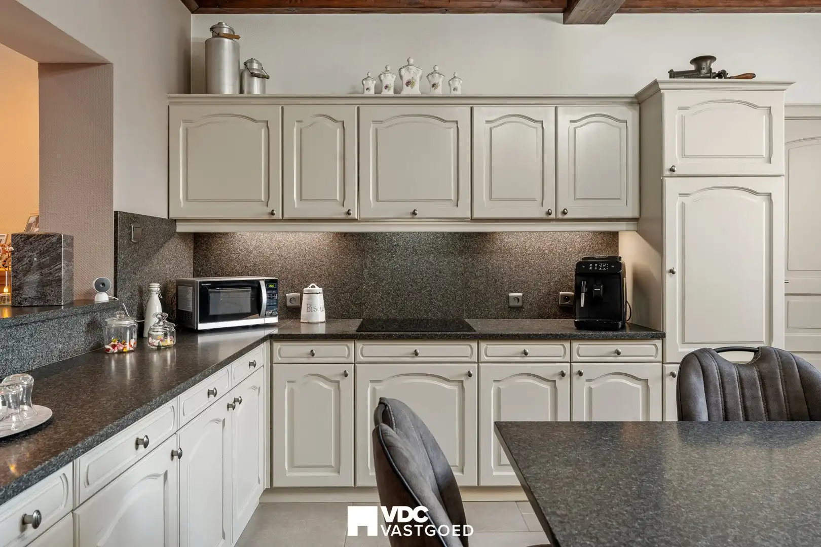 Instapklare, energiezuinige gezinswoning met tuin, veranda en polyvalente zolder (mogelijkheid tot studio) foto 16