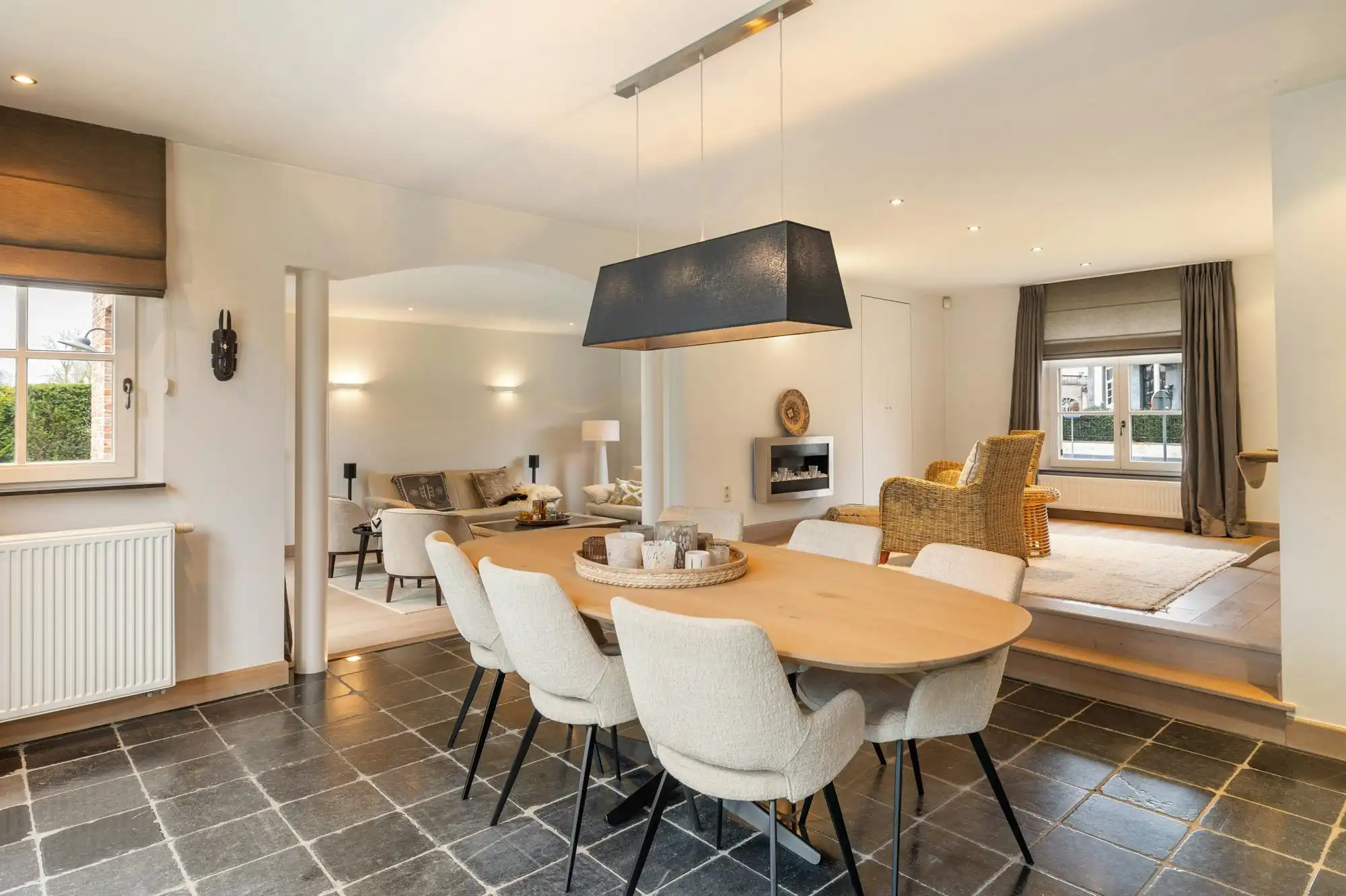 Karaktervolle landelijke villa met hoogwaardige afwerking in Boortmeerbeek foto {{pictureIndex}}