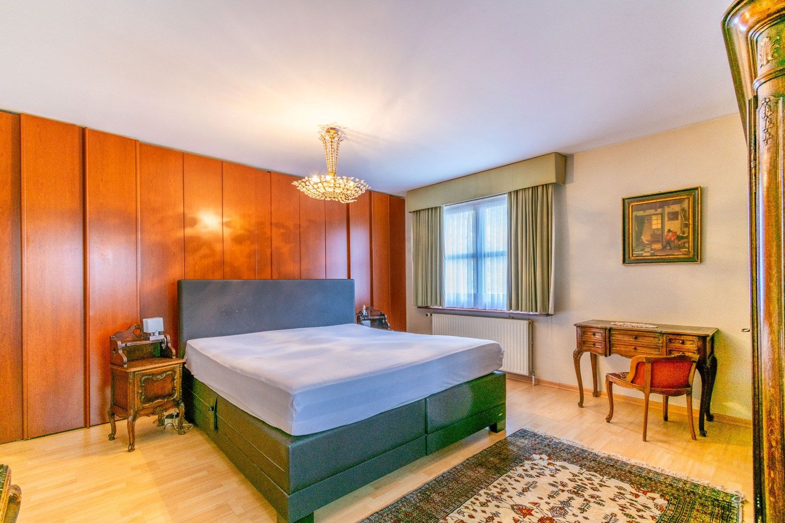 Goed gelegen ruime villa (+-400m²) met 6 slaapkamers  foto 14