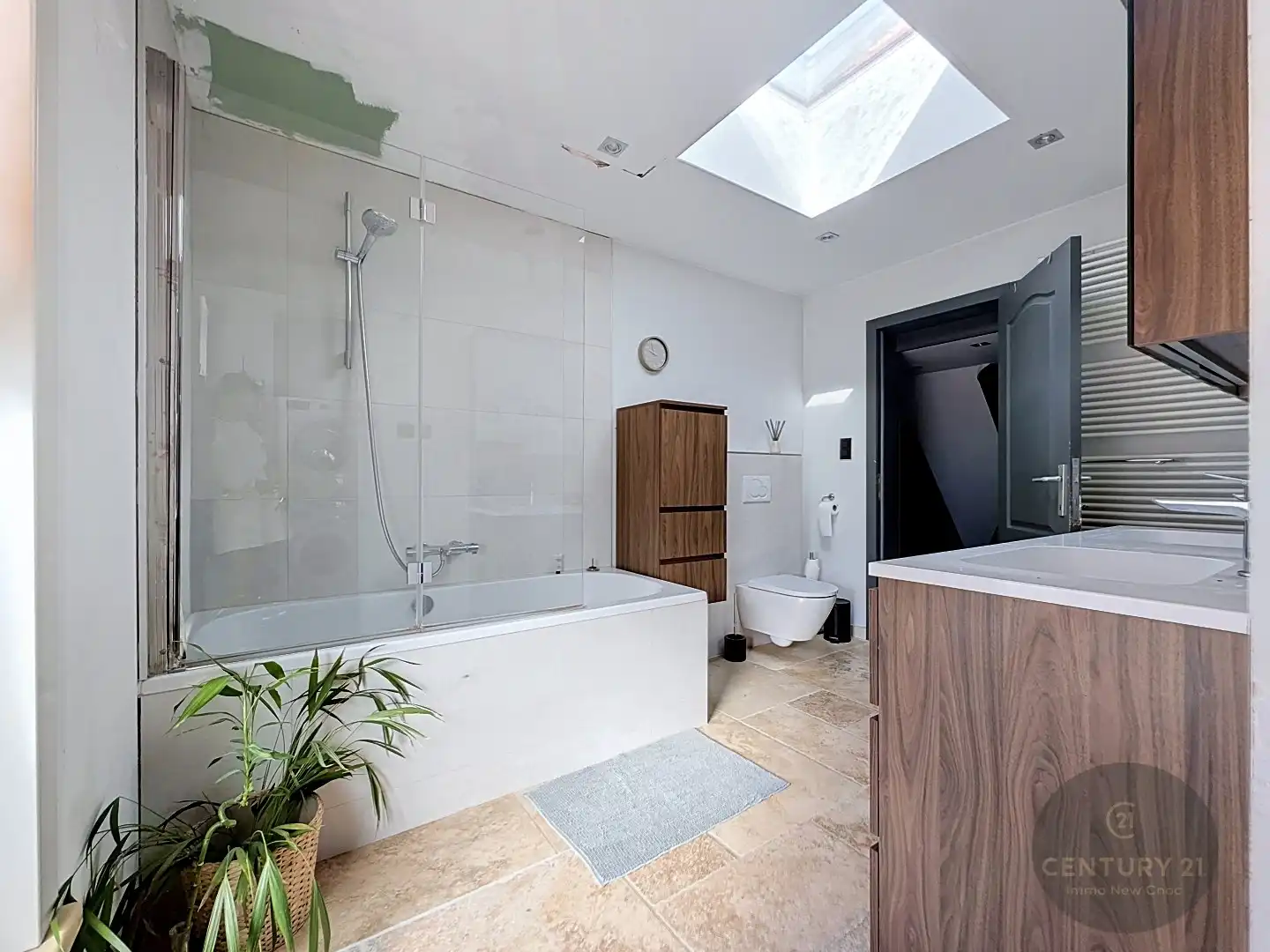 Zeer RUIME woning te Assebroek foto 4