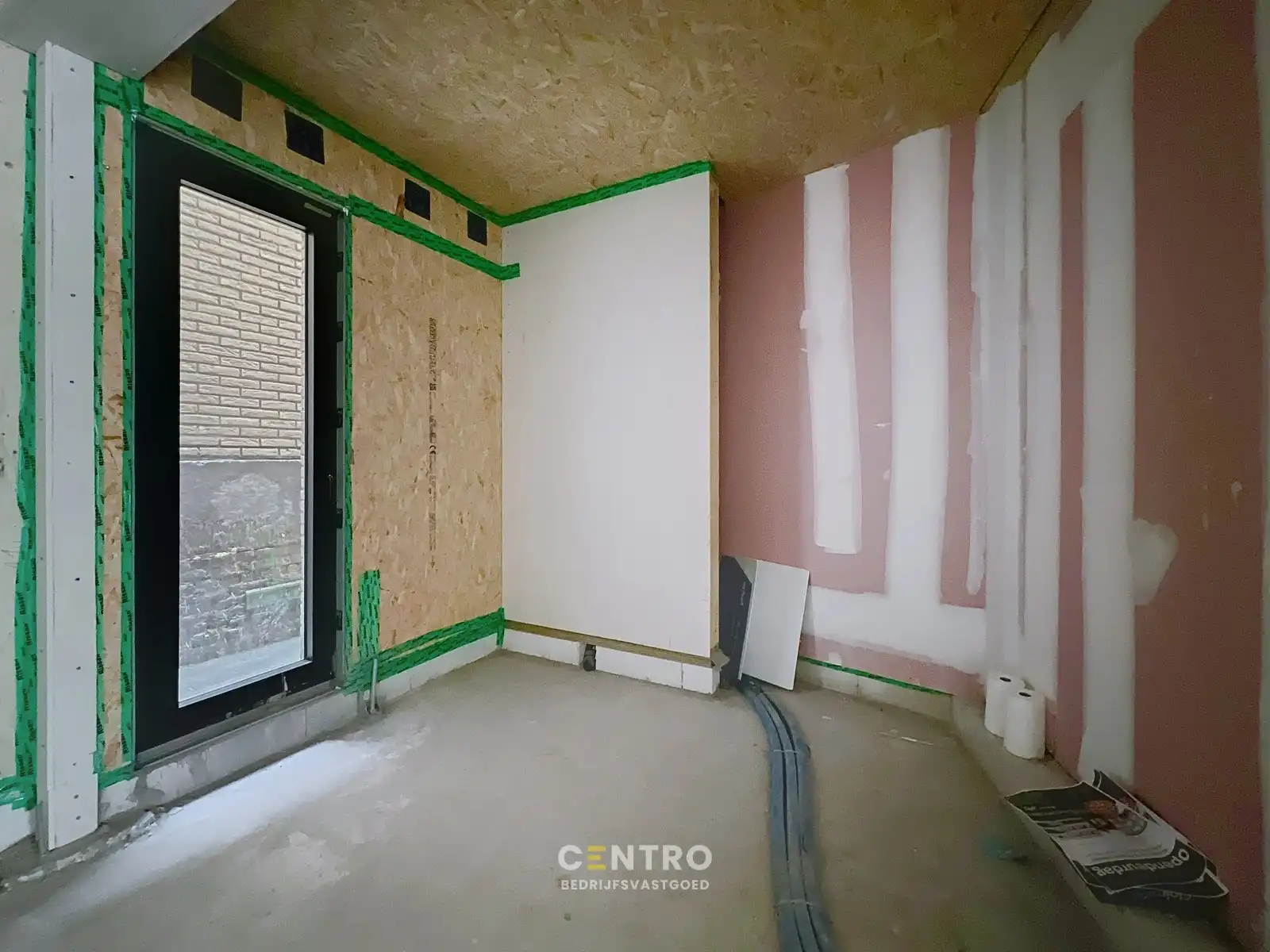 CASCO handelsgelijkvloers (± 60m²). Verdere afwerking in onderling overleg! foto 9