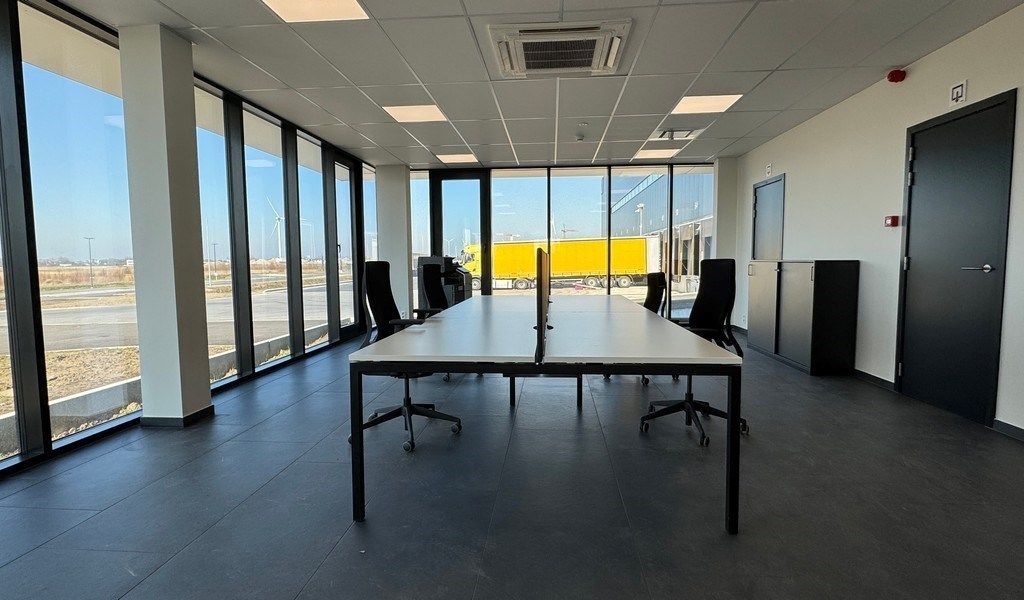 Nieuwbouw logistiek magazijn te huur aan Kluizendok in Haven van Gent foto 10