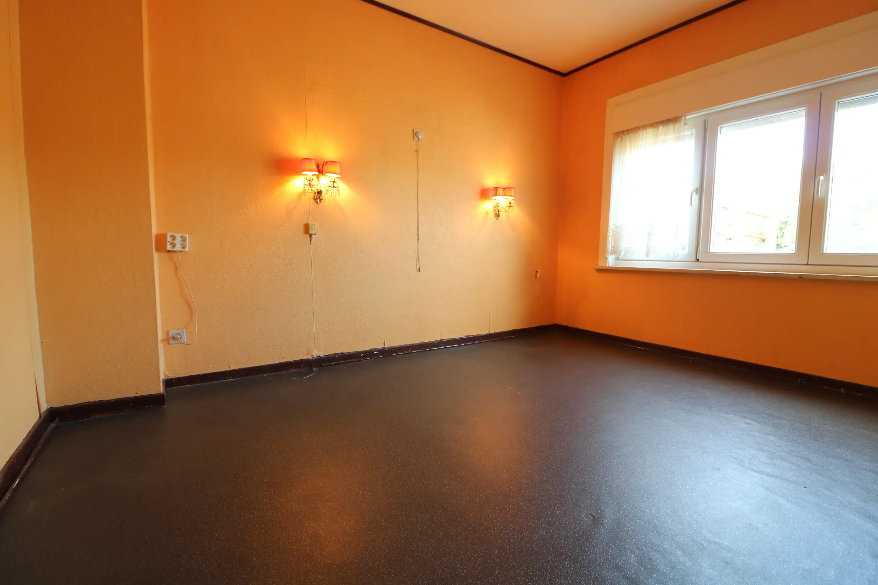 Te renoveren woning met 4 slaapkamers op wandelafstand van het centrum. foto 10