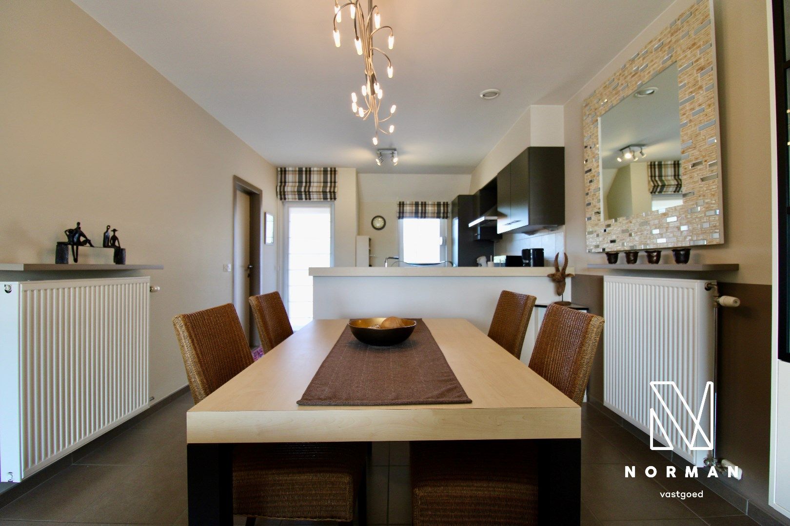 Prachtig appartement met 2 terrassen en garage in Heule! foto 2
