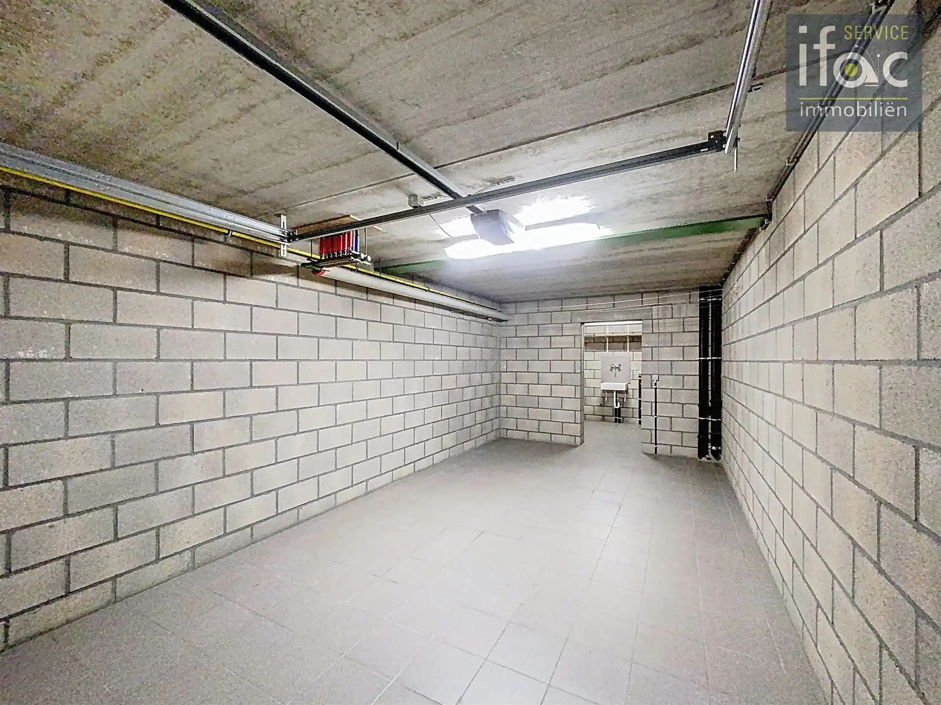 Appartement met 2 slaapkamers en ruime garage foto 13