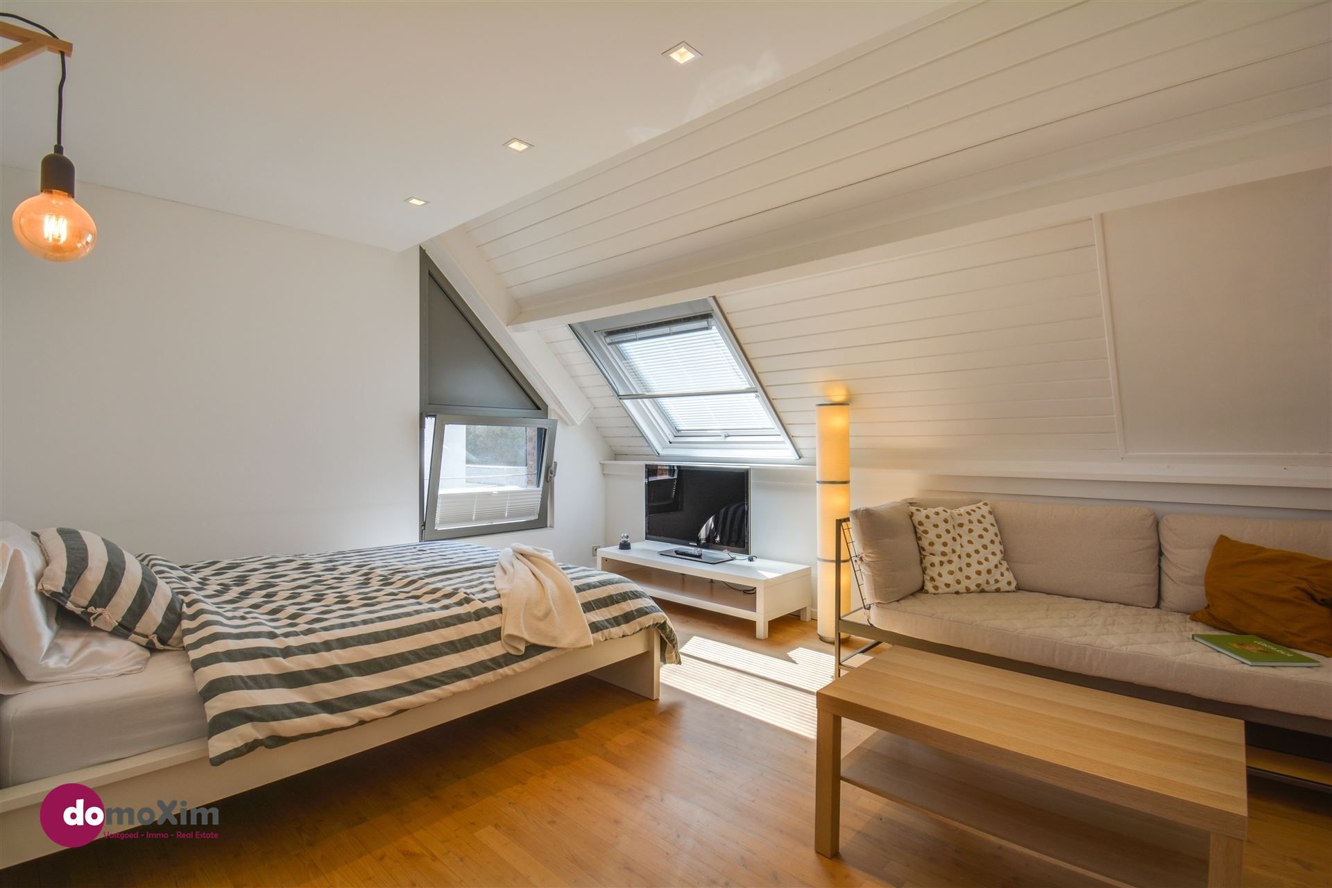 Speelse, vrijstaande woning met 384 m² woonplezier en een ZW-gerichte tuin vol privacy foto 16