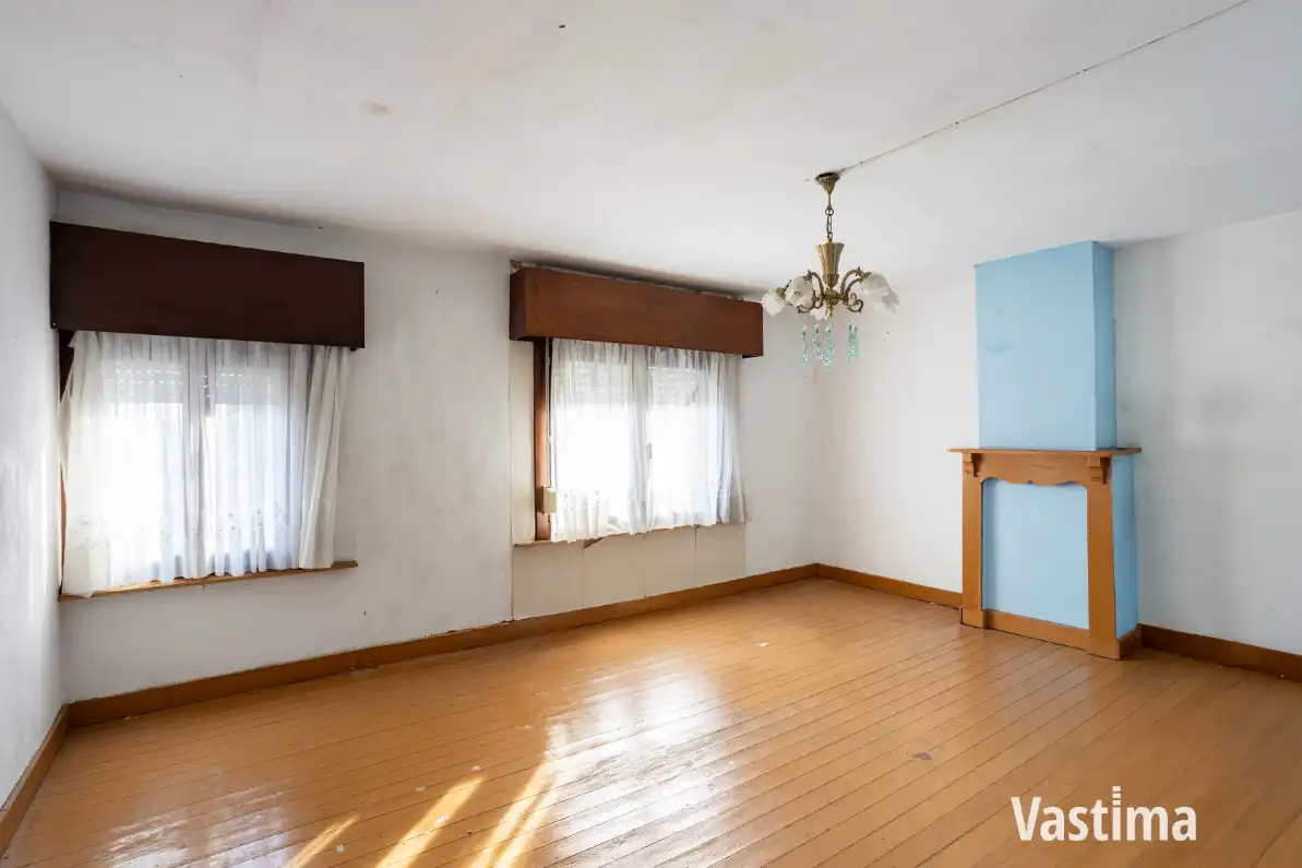 Te renoveren woning met ruime tuin foto 8