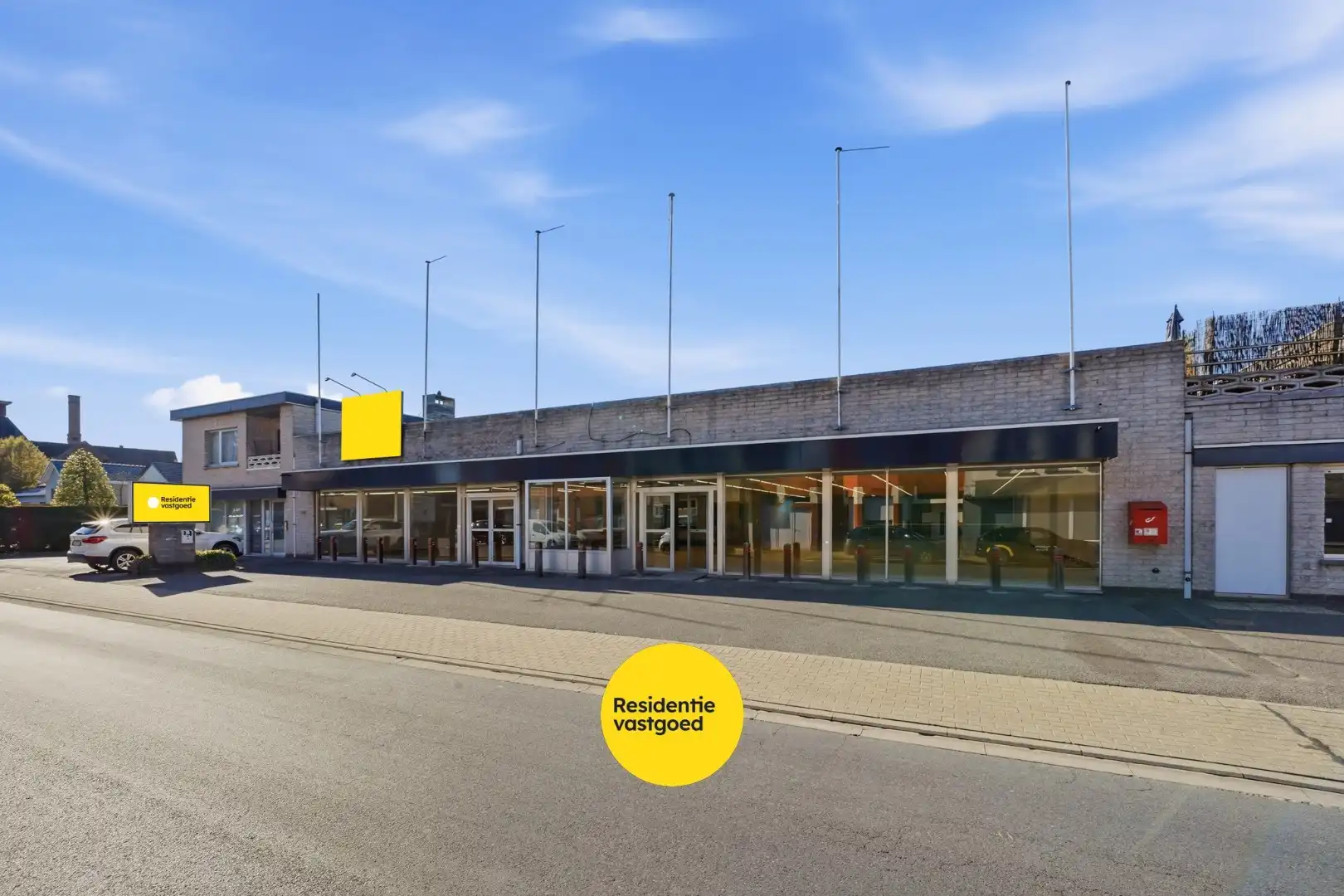 Commerciële ruimte te huur in het centrum van Aartrijke foto {{pictureIndex}}