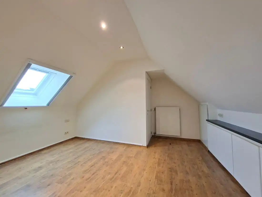Ruim 3 slaapkamer duplex appartement te Lanaken foto 17
