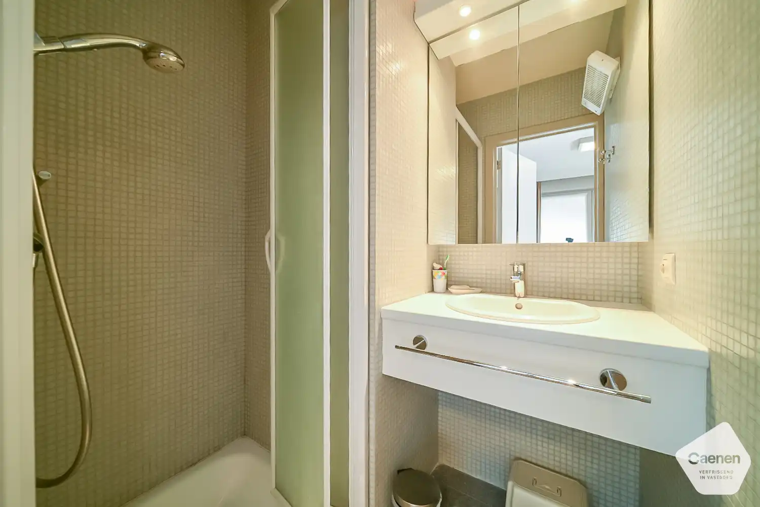 Exclusief wonen aan zee – instapklaar 2-slaapkamerappartement met adembenemend frontaal zeezicht foto 18